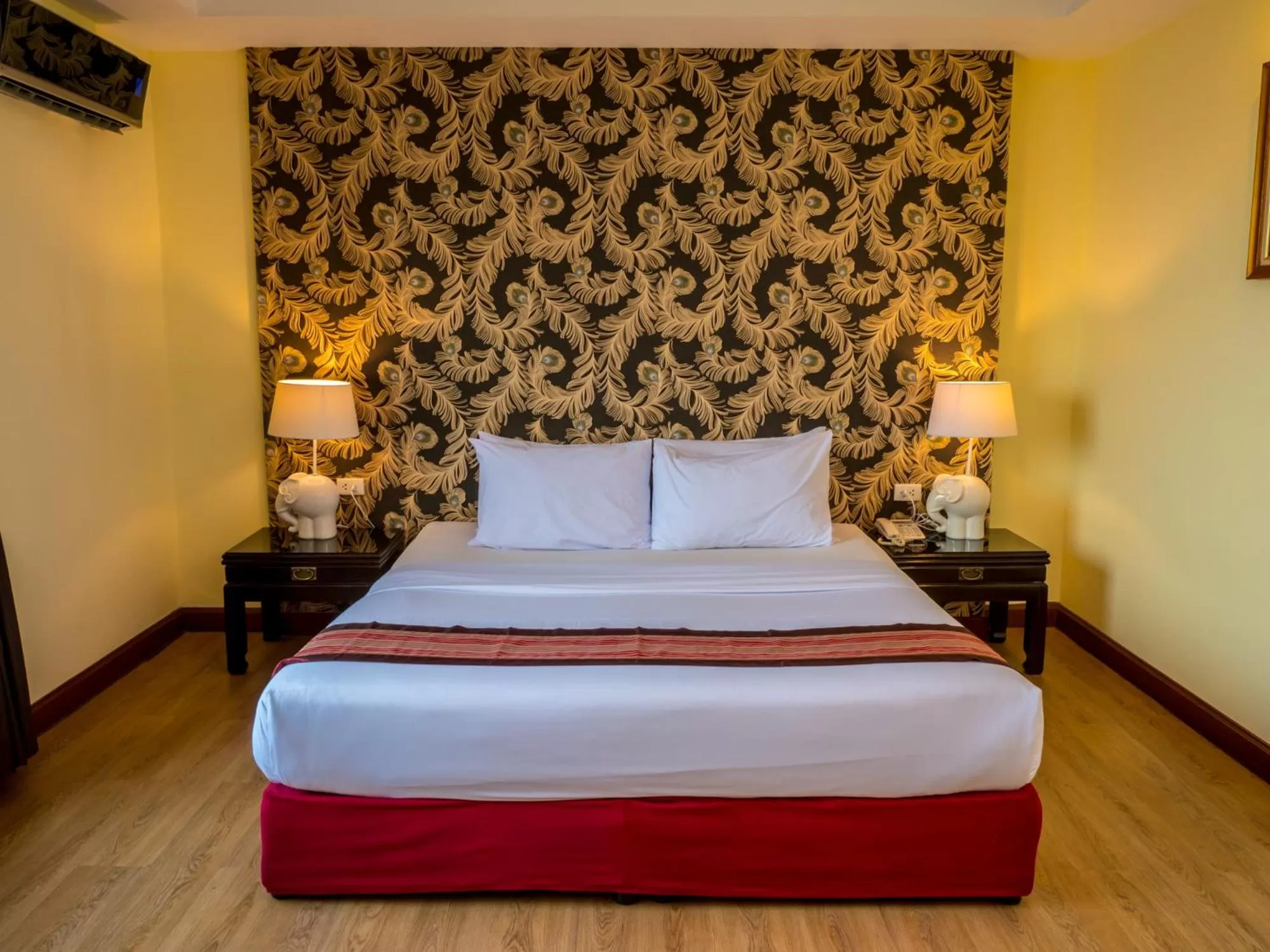 Bed in Atrium Boutique Hotel