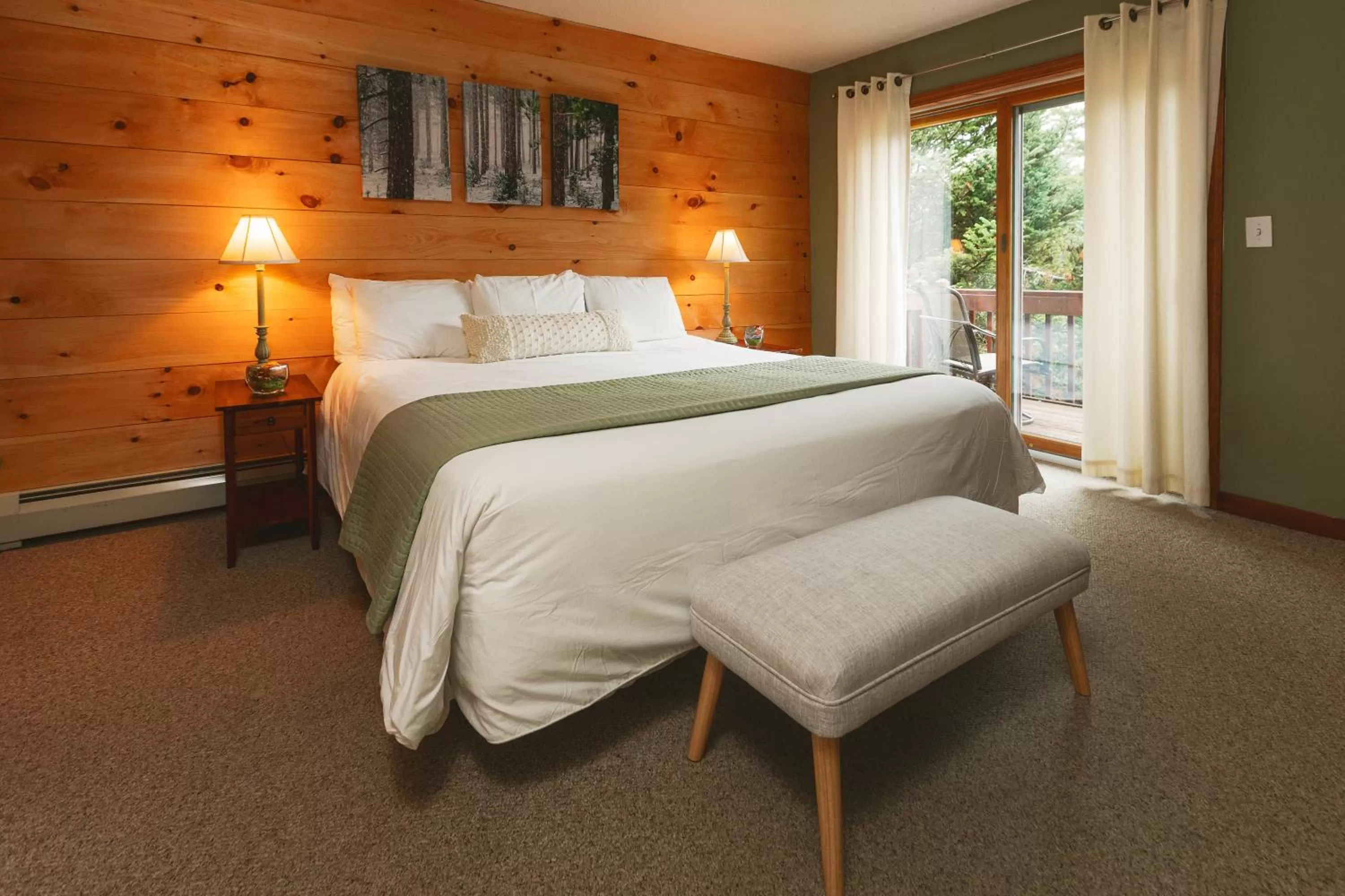 Bed in The Snowed Inn