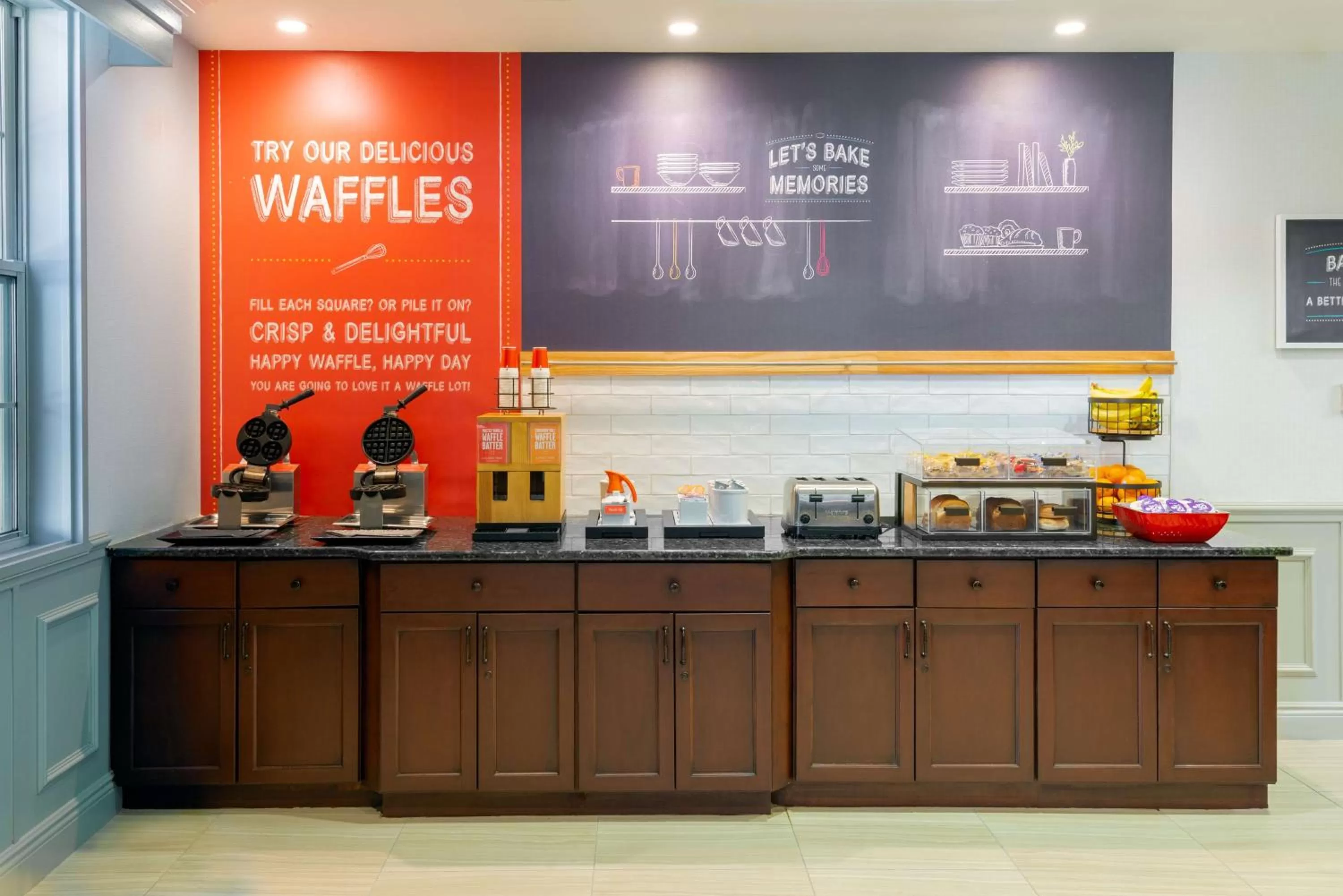 Breakfast in Hampton Inn Buffalo-Williamsville