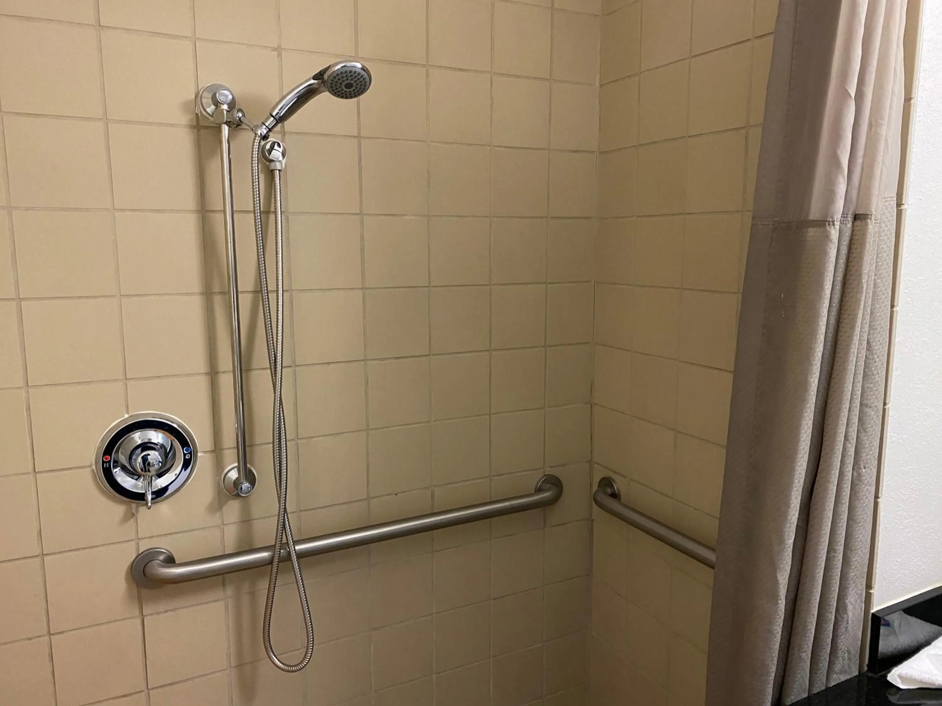 Shower in Motel 6-Memphis, TN - Downtown