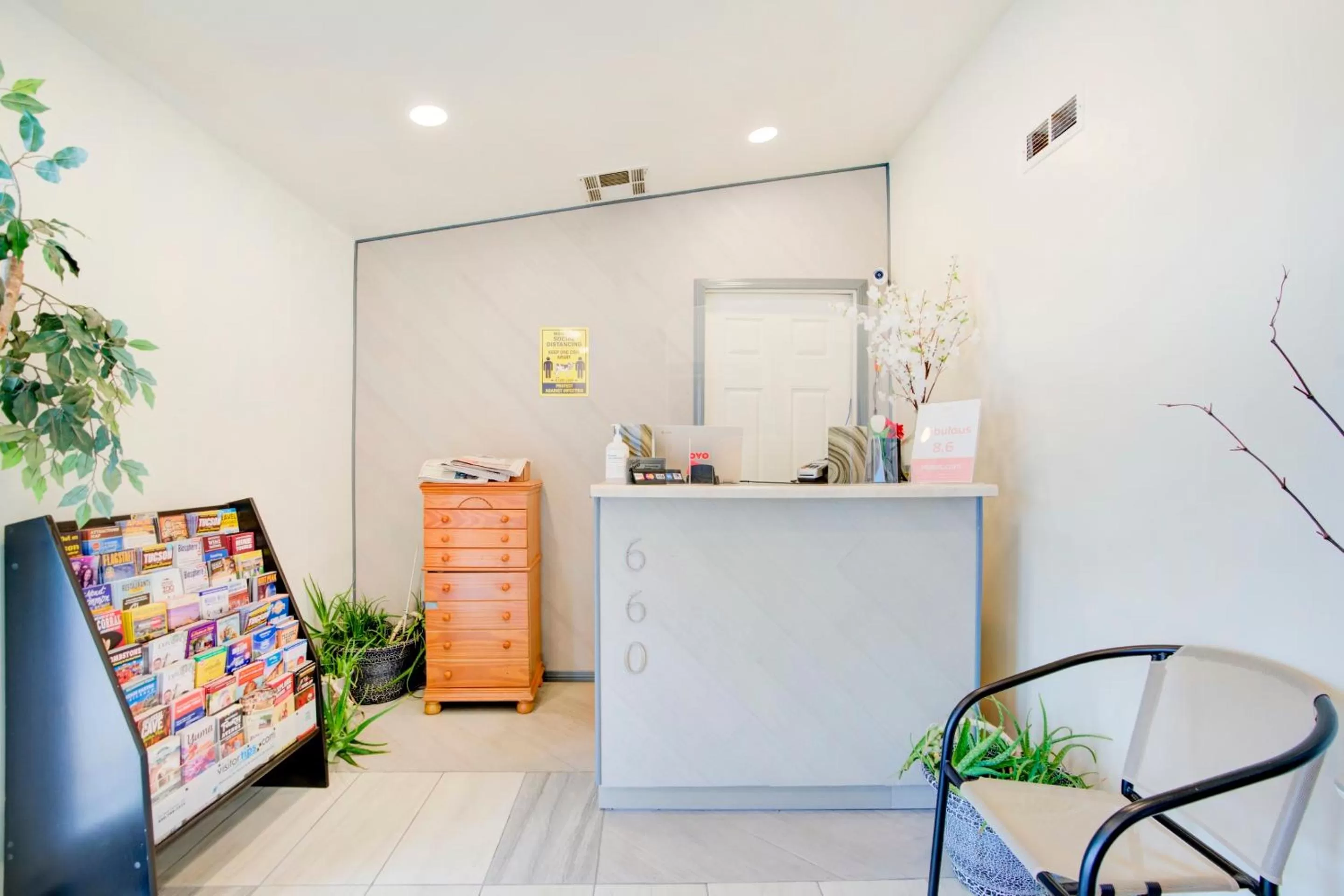 Lobby or reception in Rose's Motel