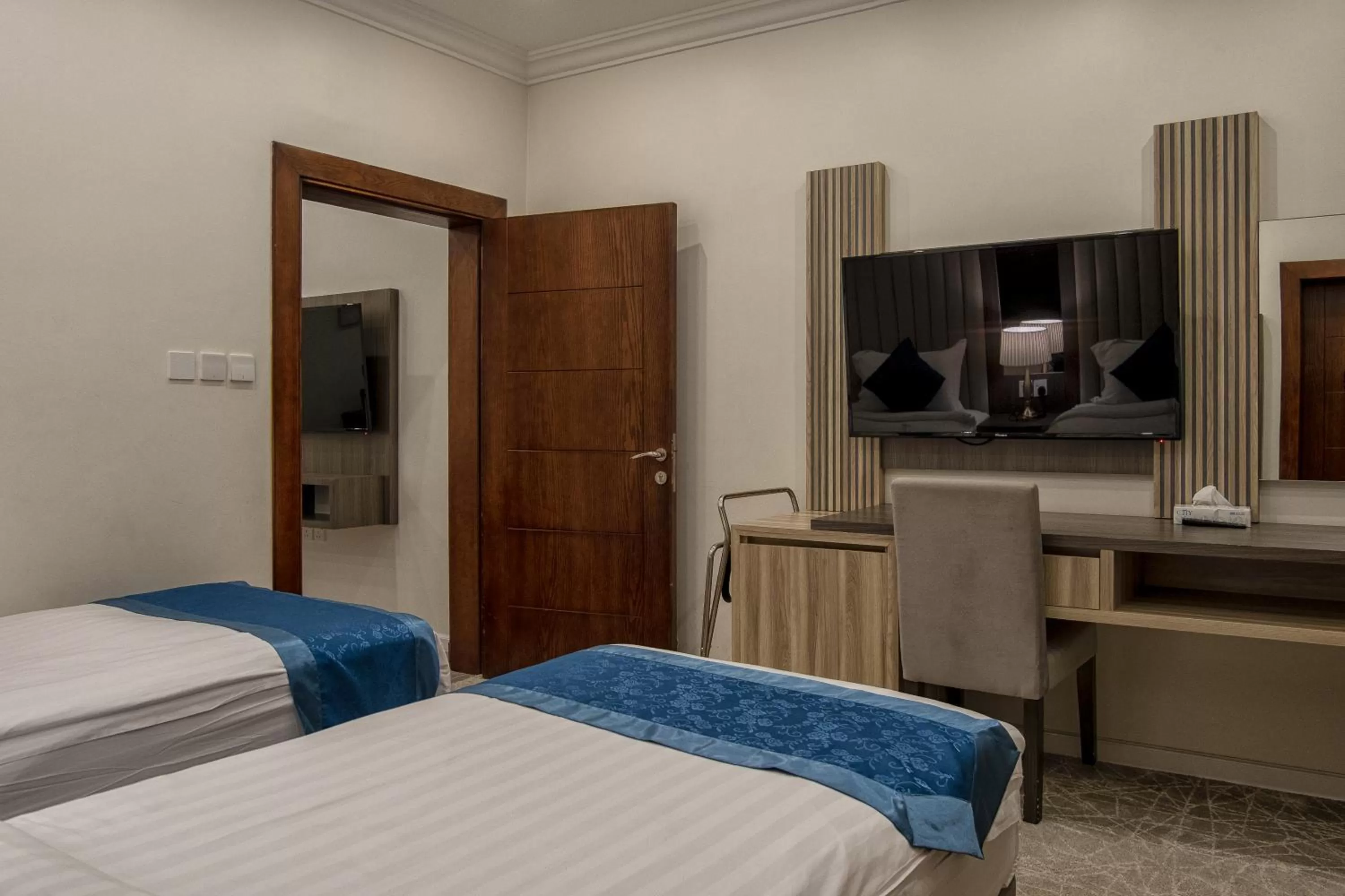 Photo of the whole room, Bed in Karem Residence - كارم راس تنورة