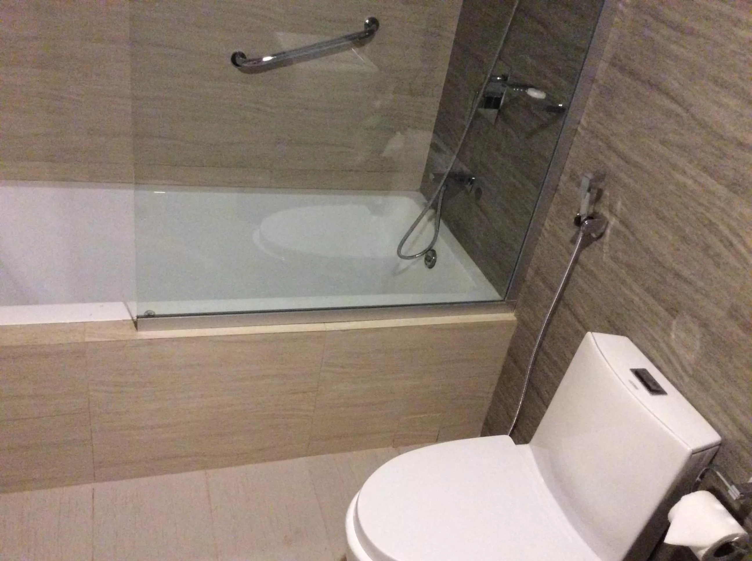 Shower in Marino Royal Hotel