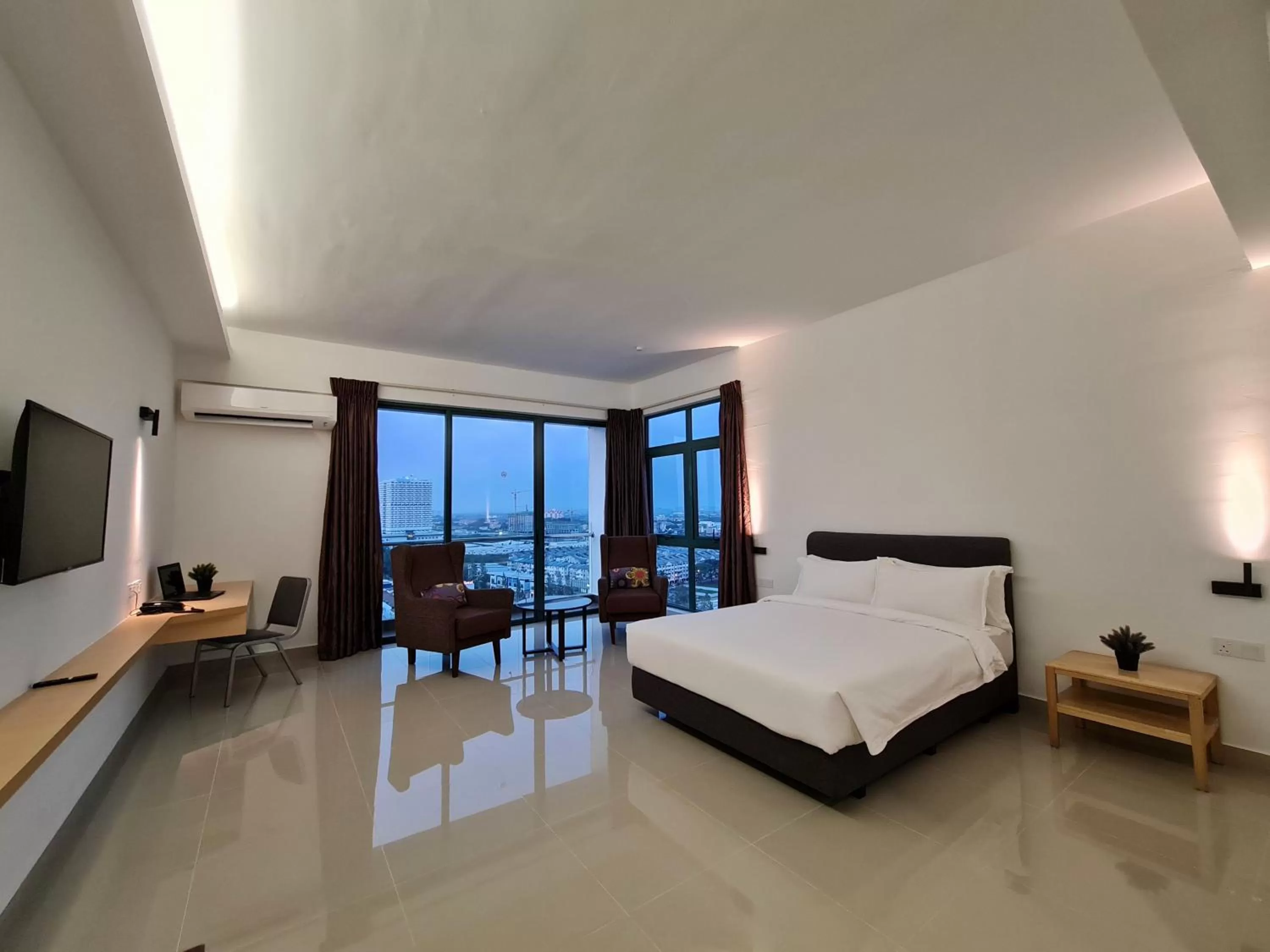 Bed in Swan Garden Resort Hotel