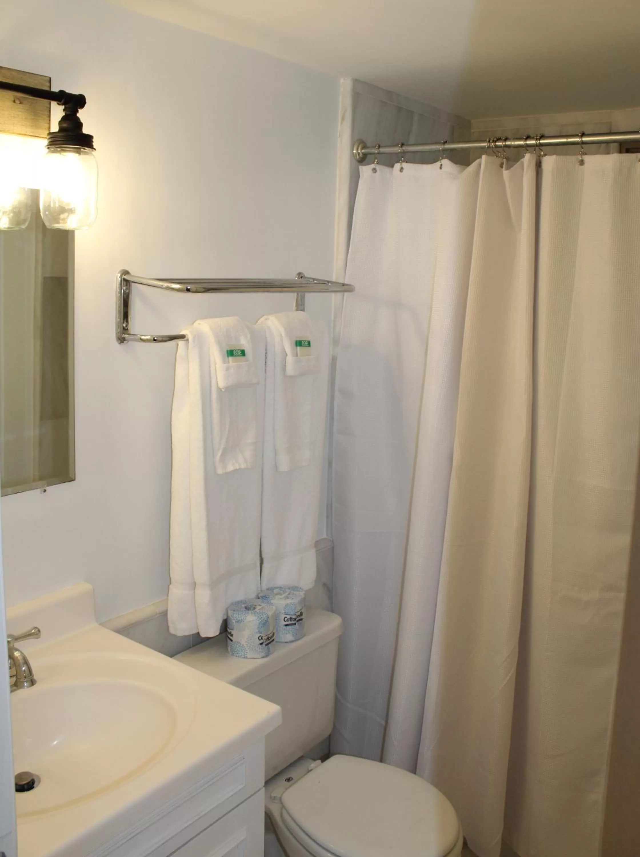 Catskill Seasons Inn