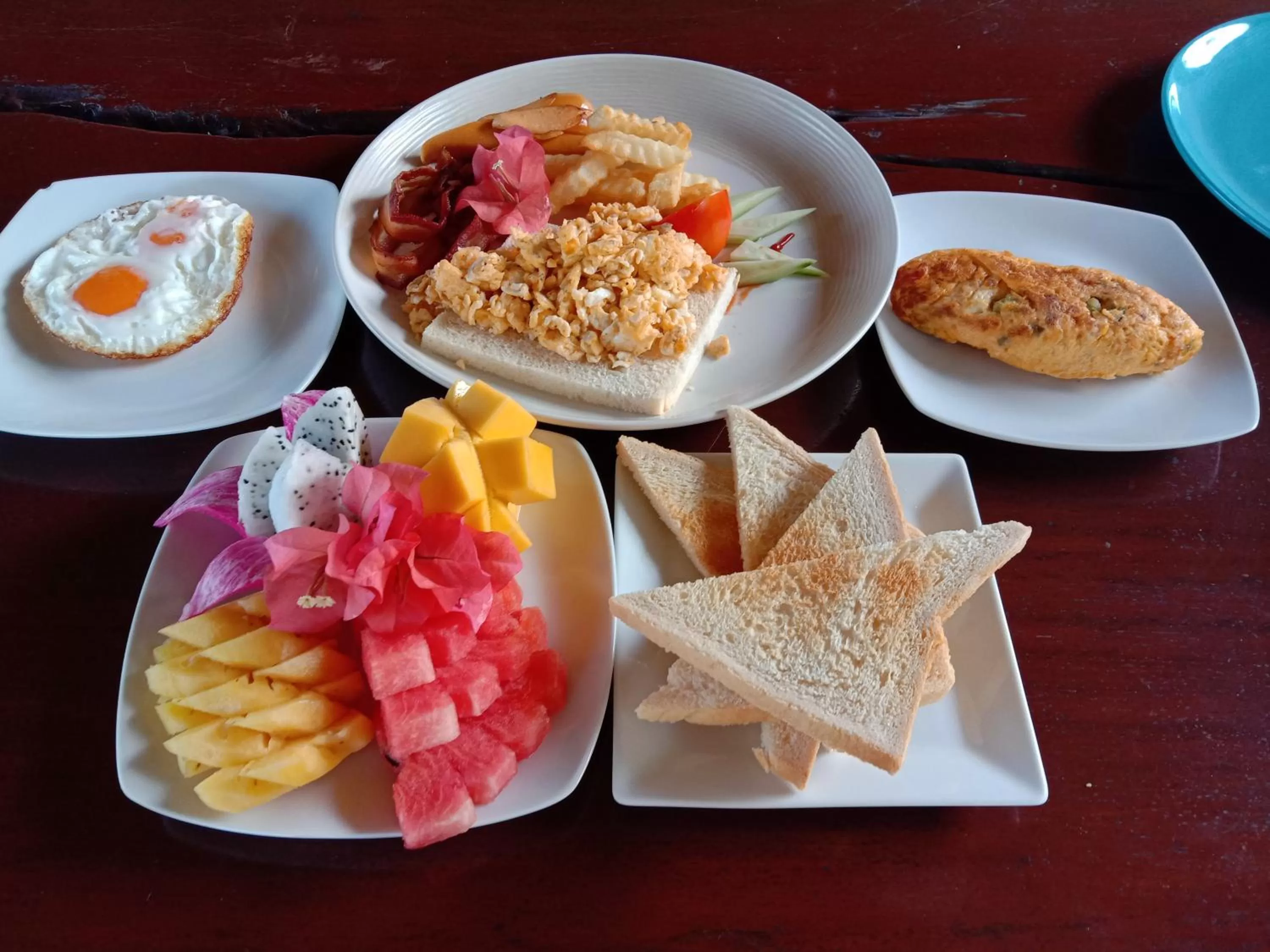 Food and drinks in Pratum Resort