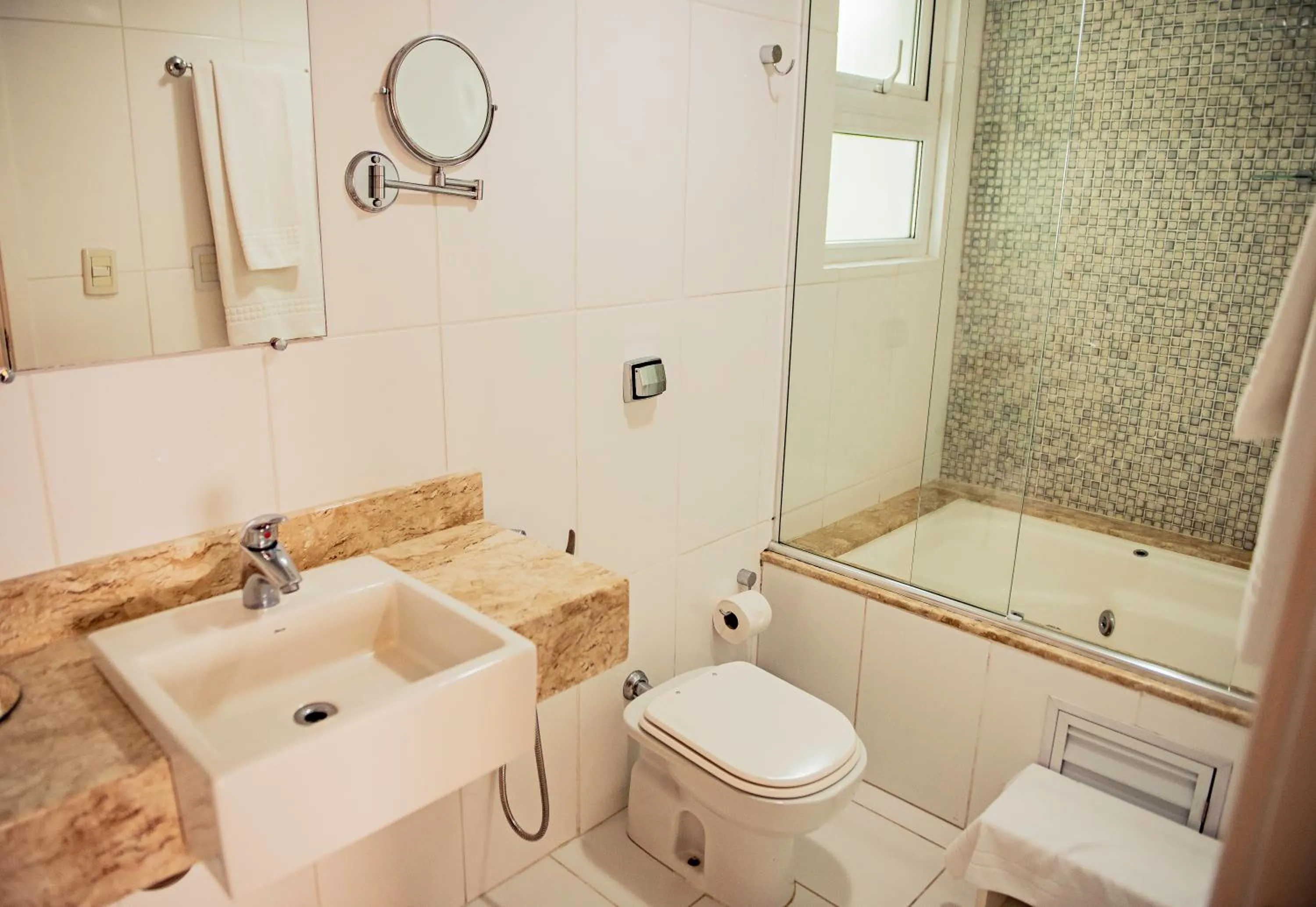 Shower in Charrua Hotel