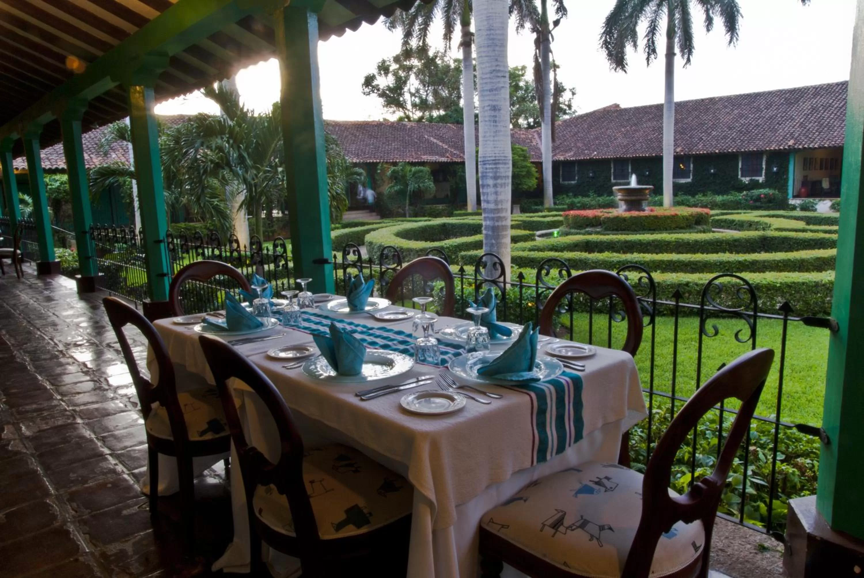 Restaurant/Places to Eat in Hotel El Convento Leon Nicaragua