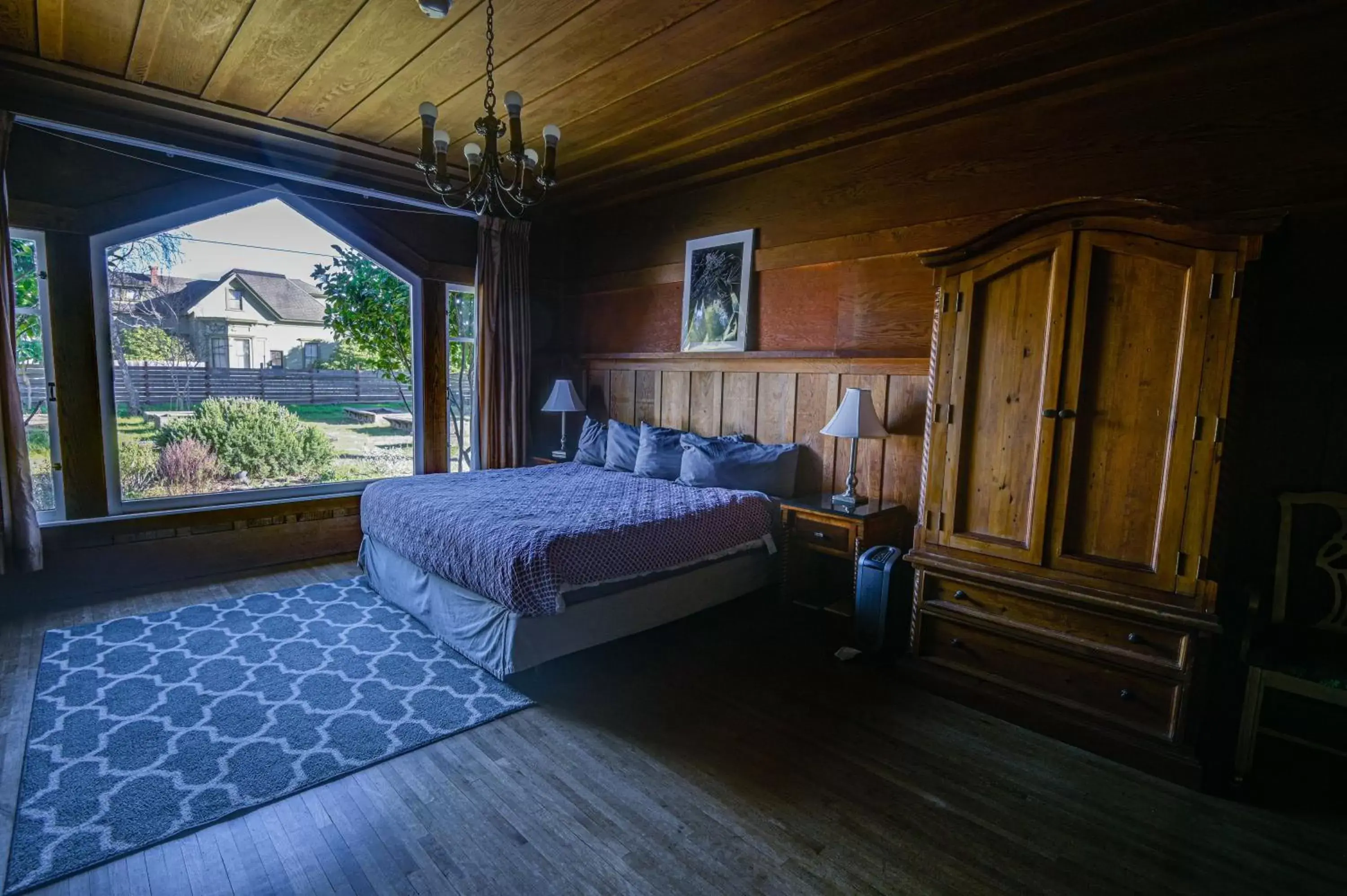 Deluxe King Room in The Captains Quarters Deluxe King Room in The Captains Quarters