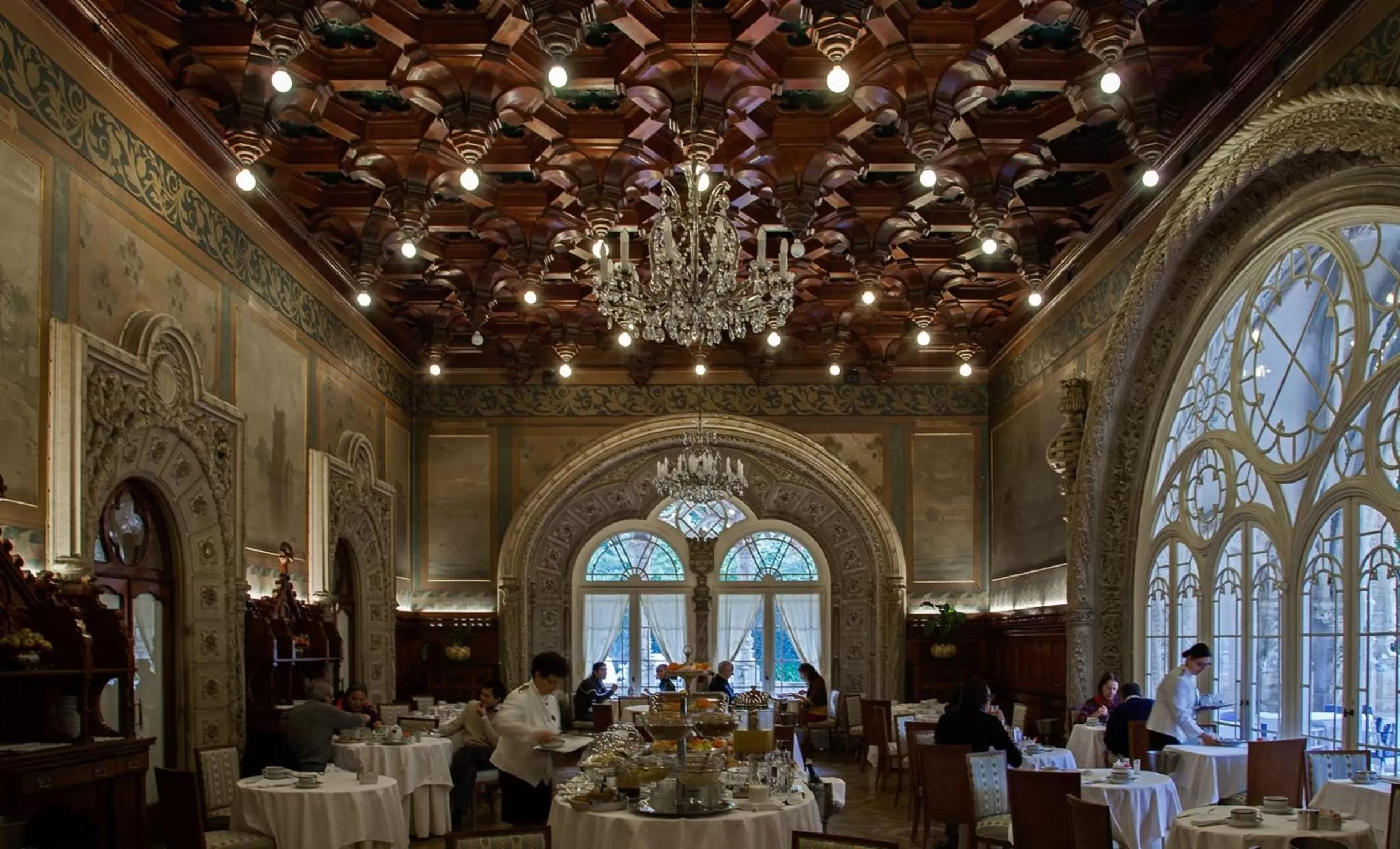 Restaurant/places to eat in Palace Hotel do Bussaco