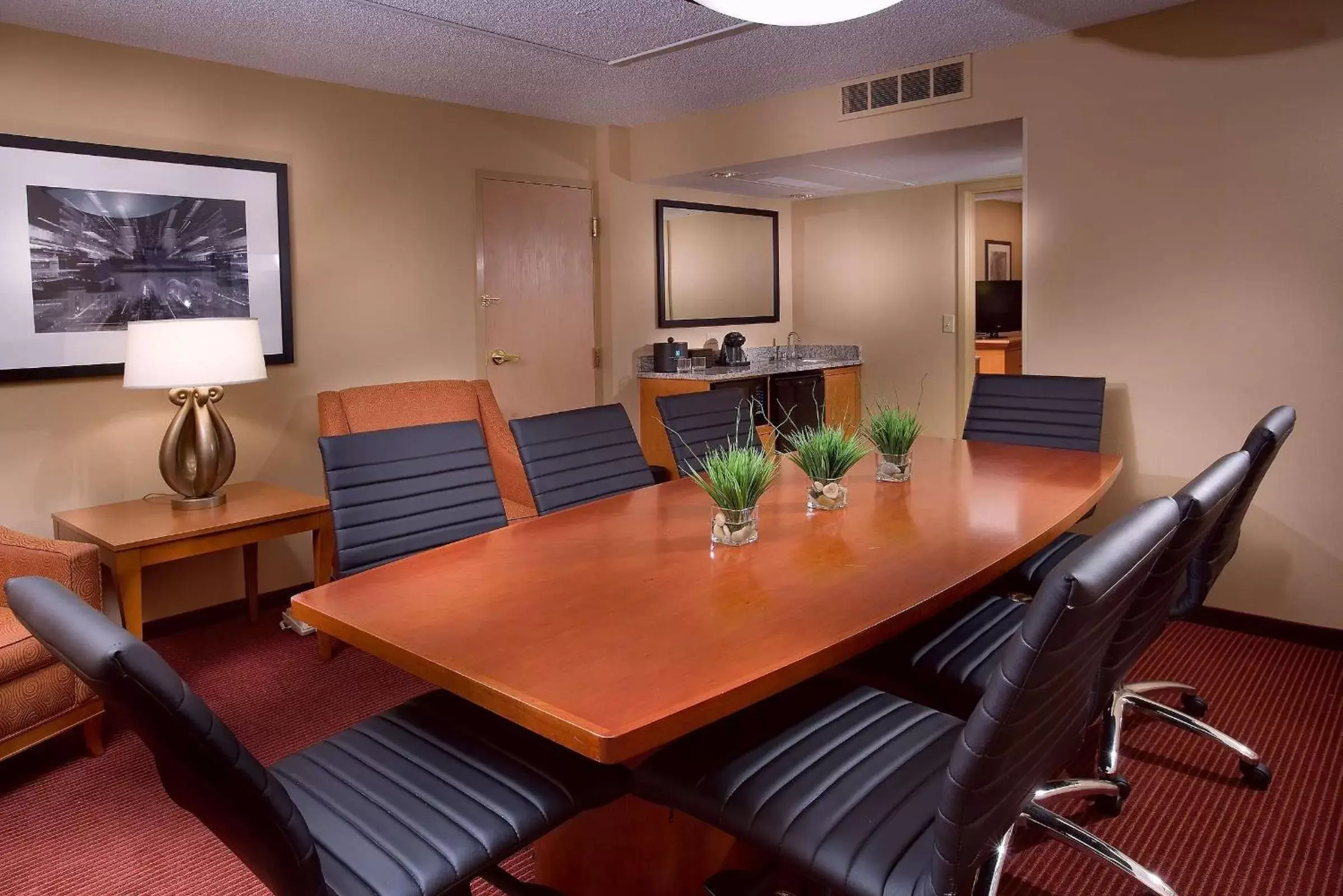 King Boardroom Suite- Non Smoking in Embassy Suites by Hilton Kansas City International Airport King Boardroom Suite- Non Smoking in Embassy Suites by Hilton Kansas City International Airport