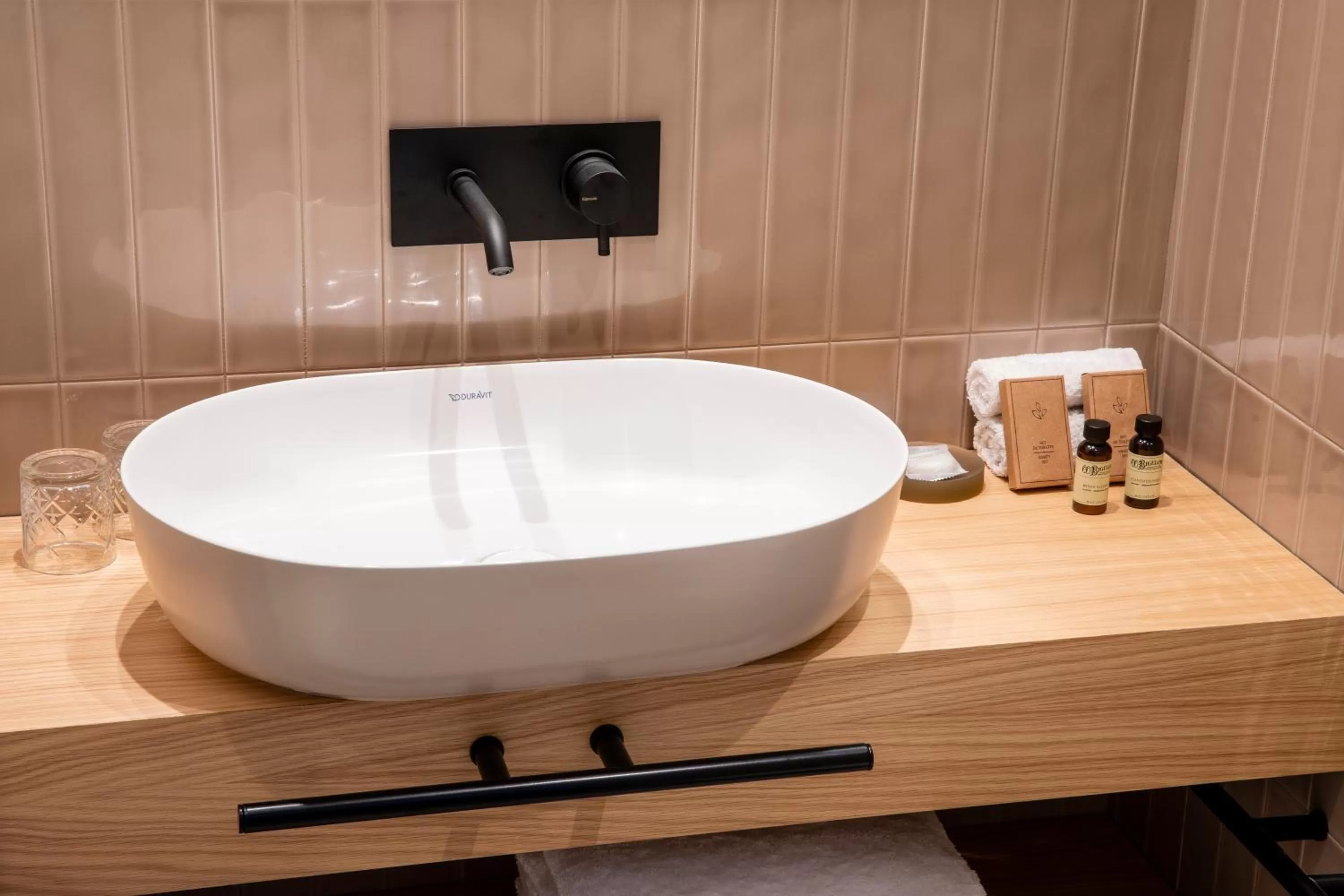 Bathroom in Hôtel Beige