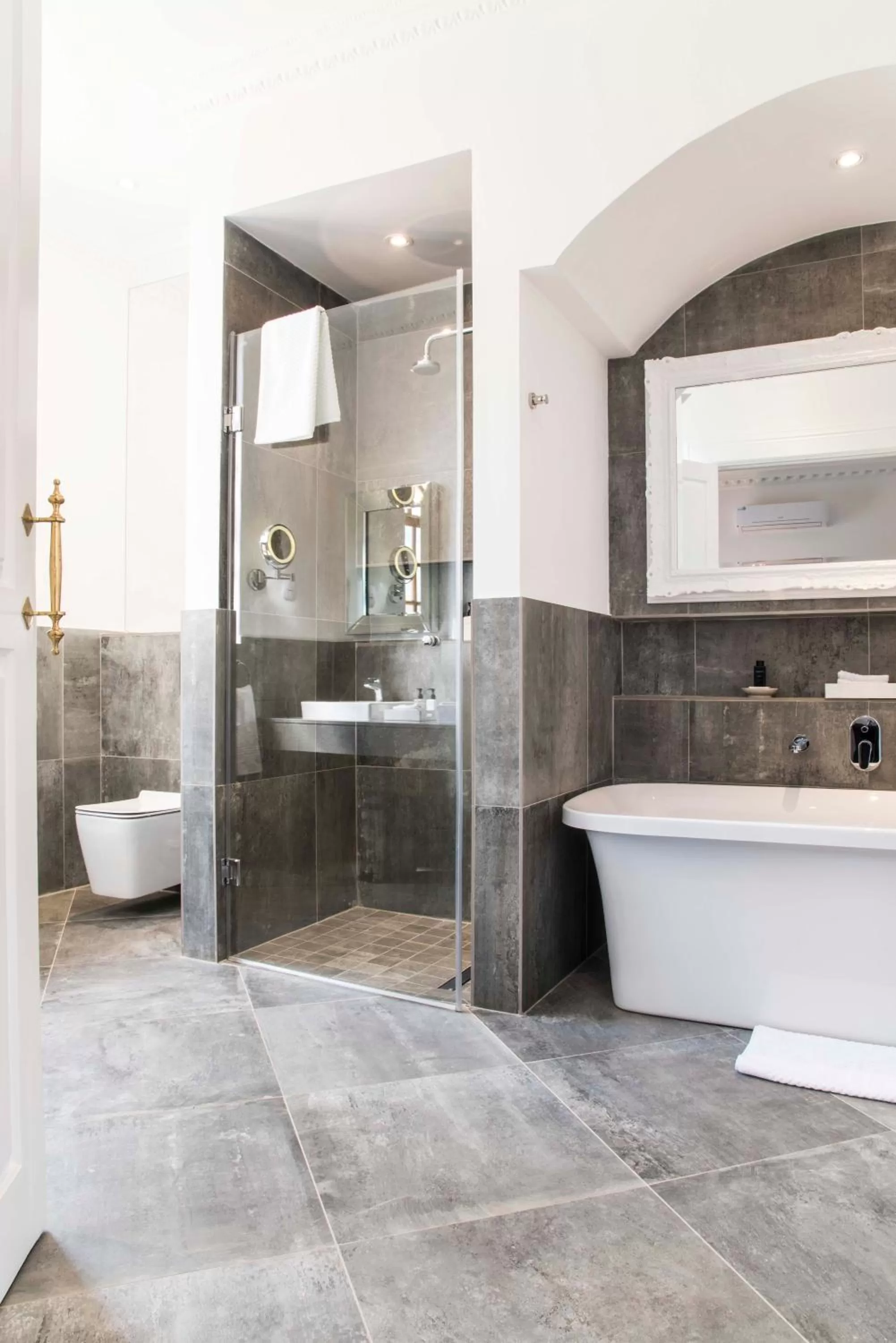 Bathroom in Fairlawns Boutique Hotel & Spa