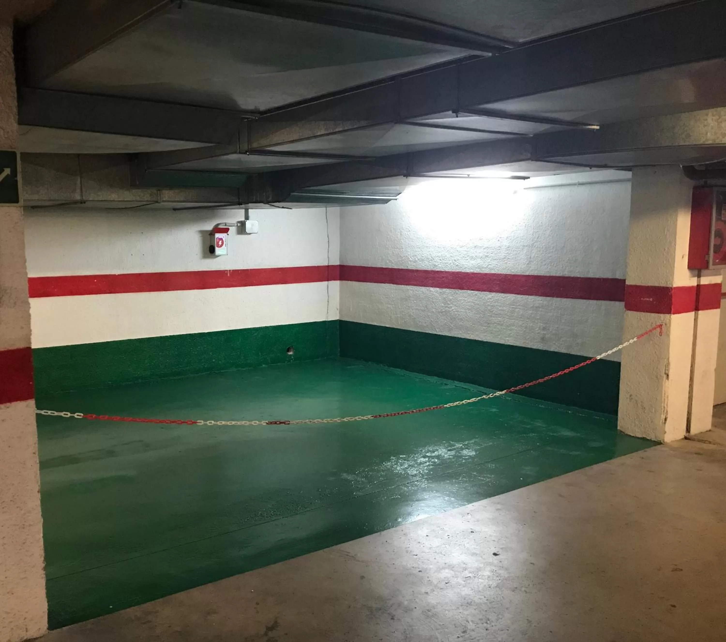 Parking in Hotel Olympia Valencia