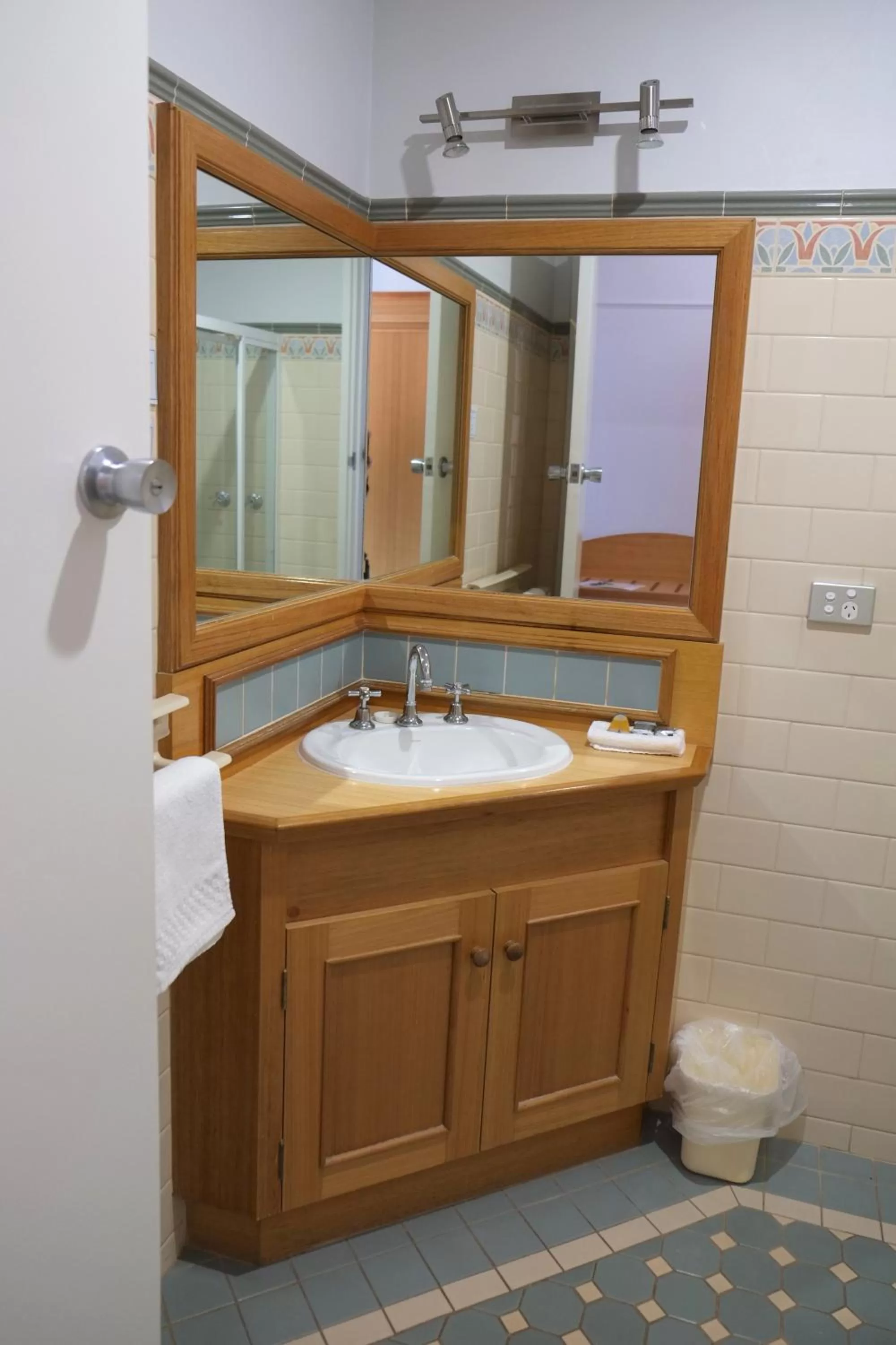 Bathroom in Berri Hotel