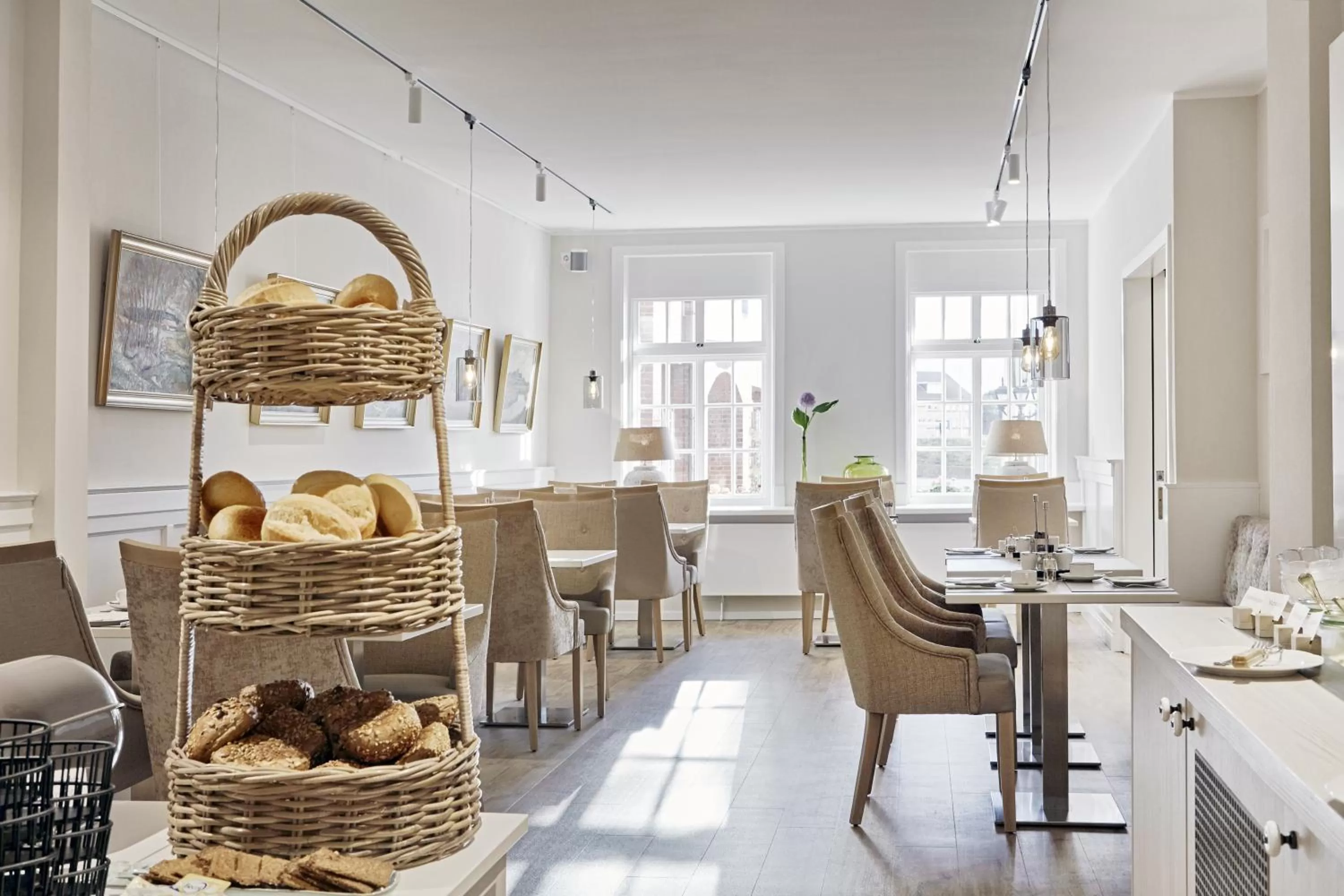 Buffet breakfast, Restaurant/Places to Eat in Duus Hotel garni