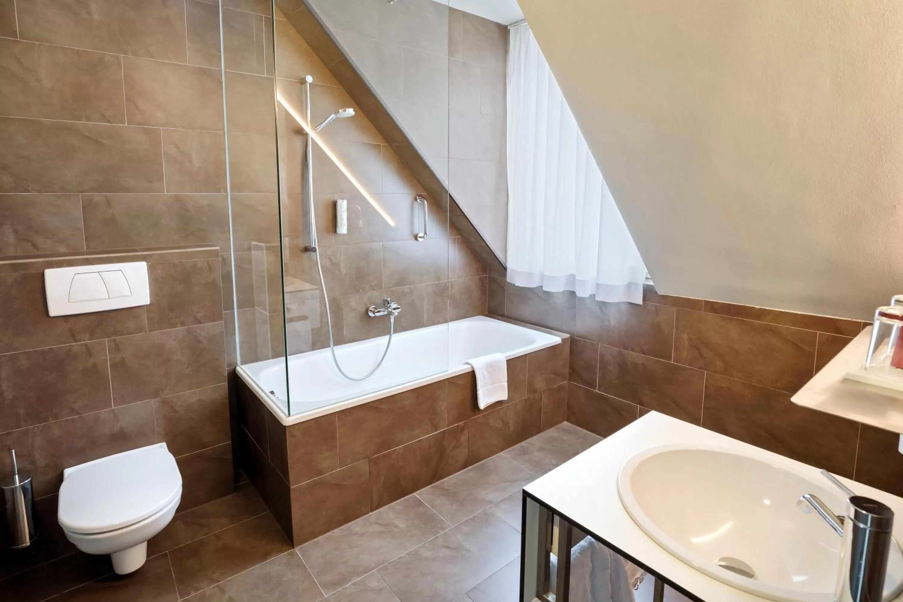 Toilet in Austria Trend Hotel beim Theresianum Wien