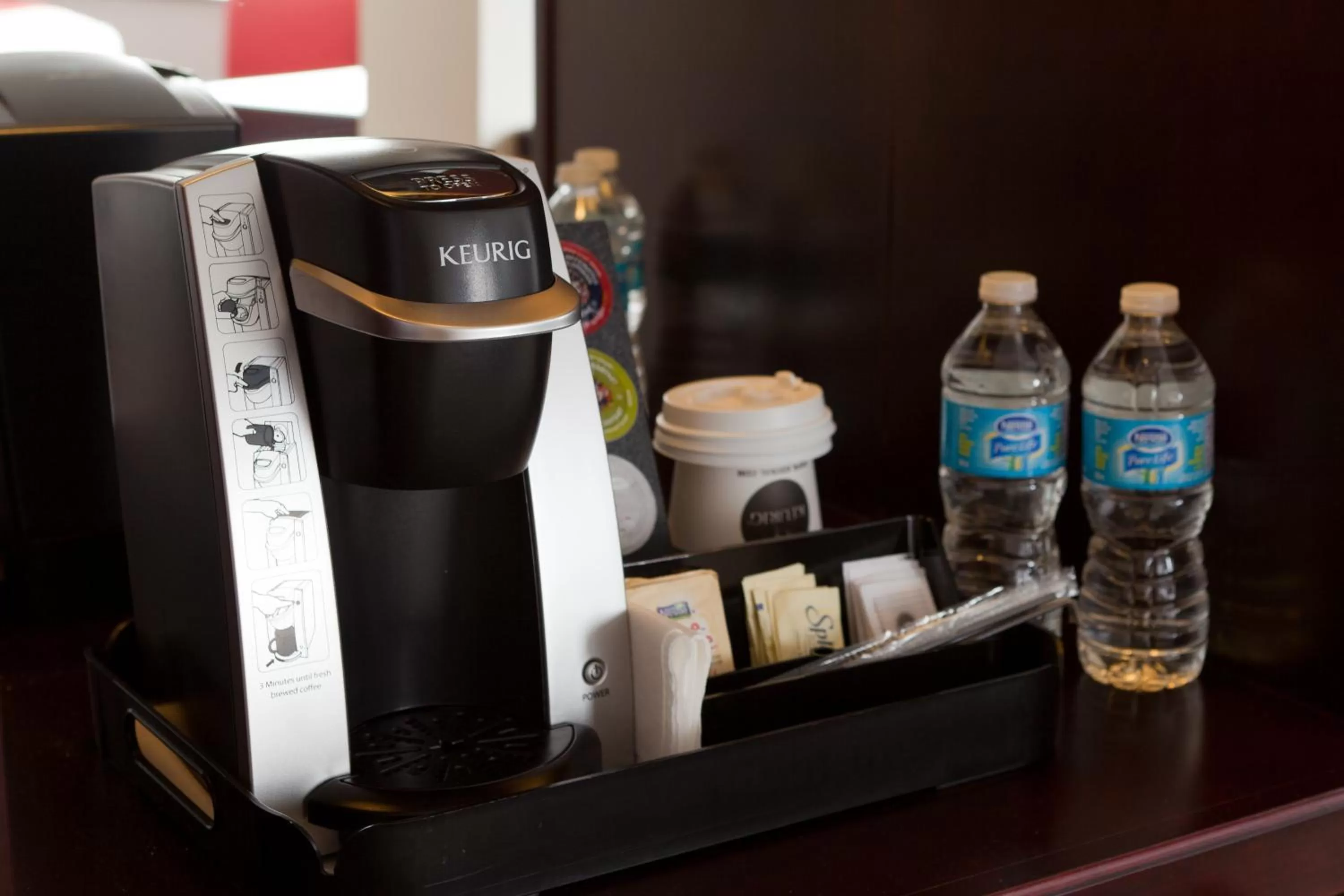 Coffee/tea facilities in Chateau Lacombe Hotel
