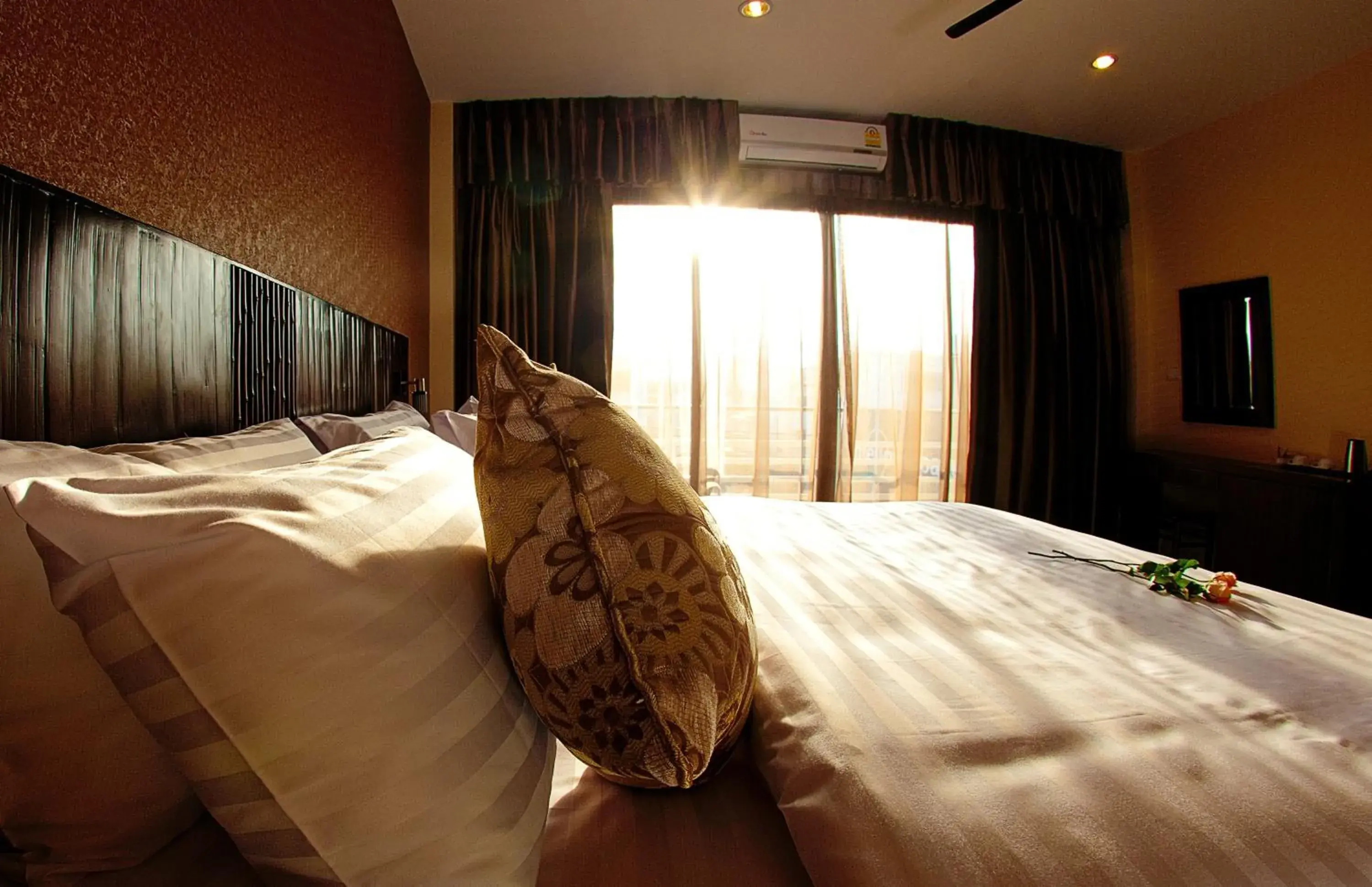 Classic Double Room with Sunset View in Mellow Space Boutique Rooms Classic Double Room with Sunset View in Mellow Space Boutique Rooms