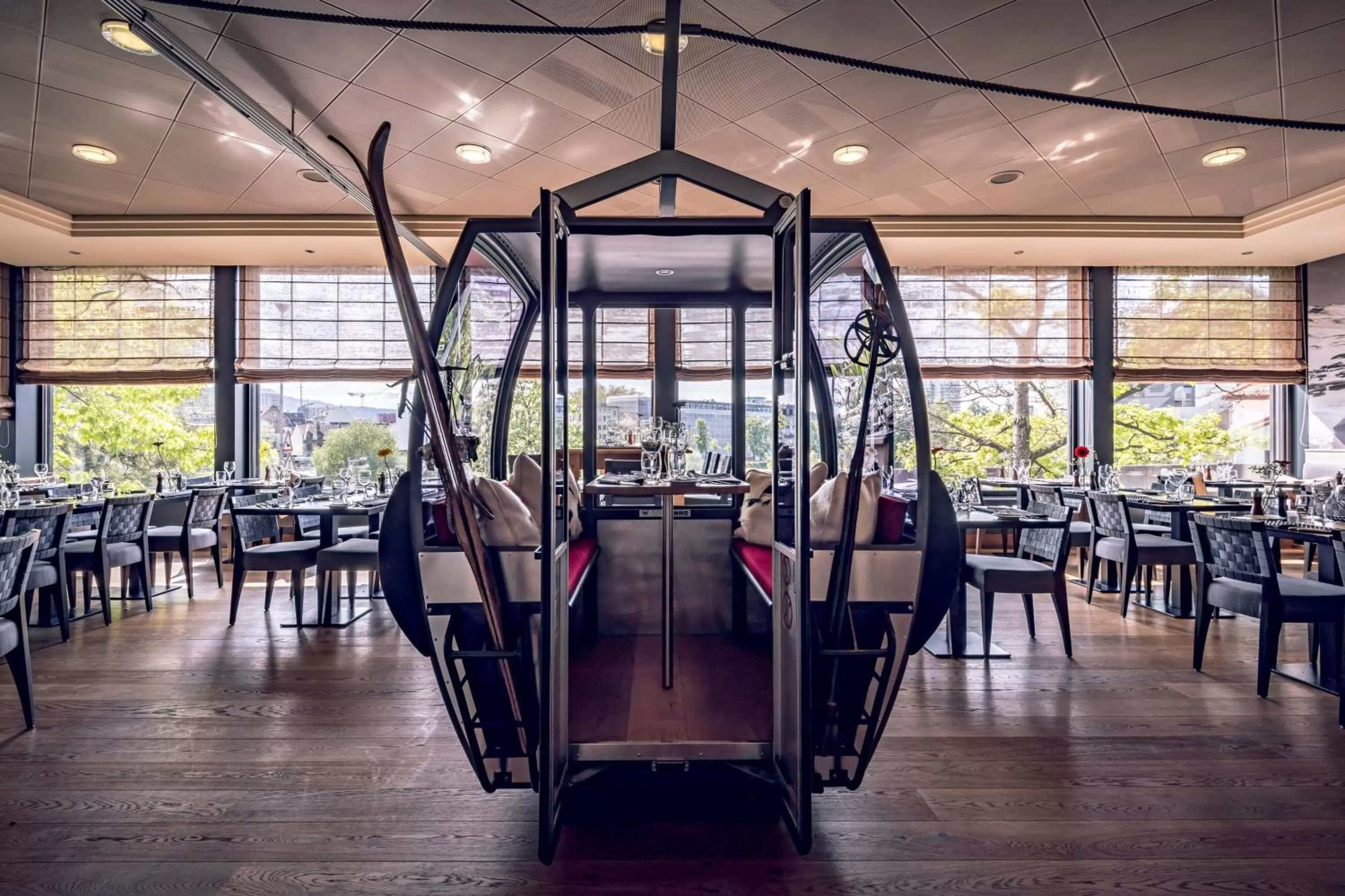 Restaurant/places to eat in Zurich Marriott Hotel