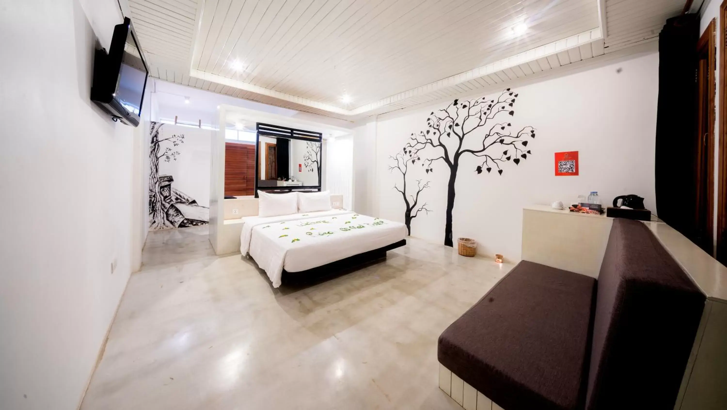 Superior Double Room in La Residence Blanc D'Angkor Superior Double Room in La Residence Blanc D'Angkor