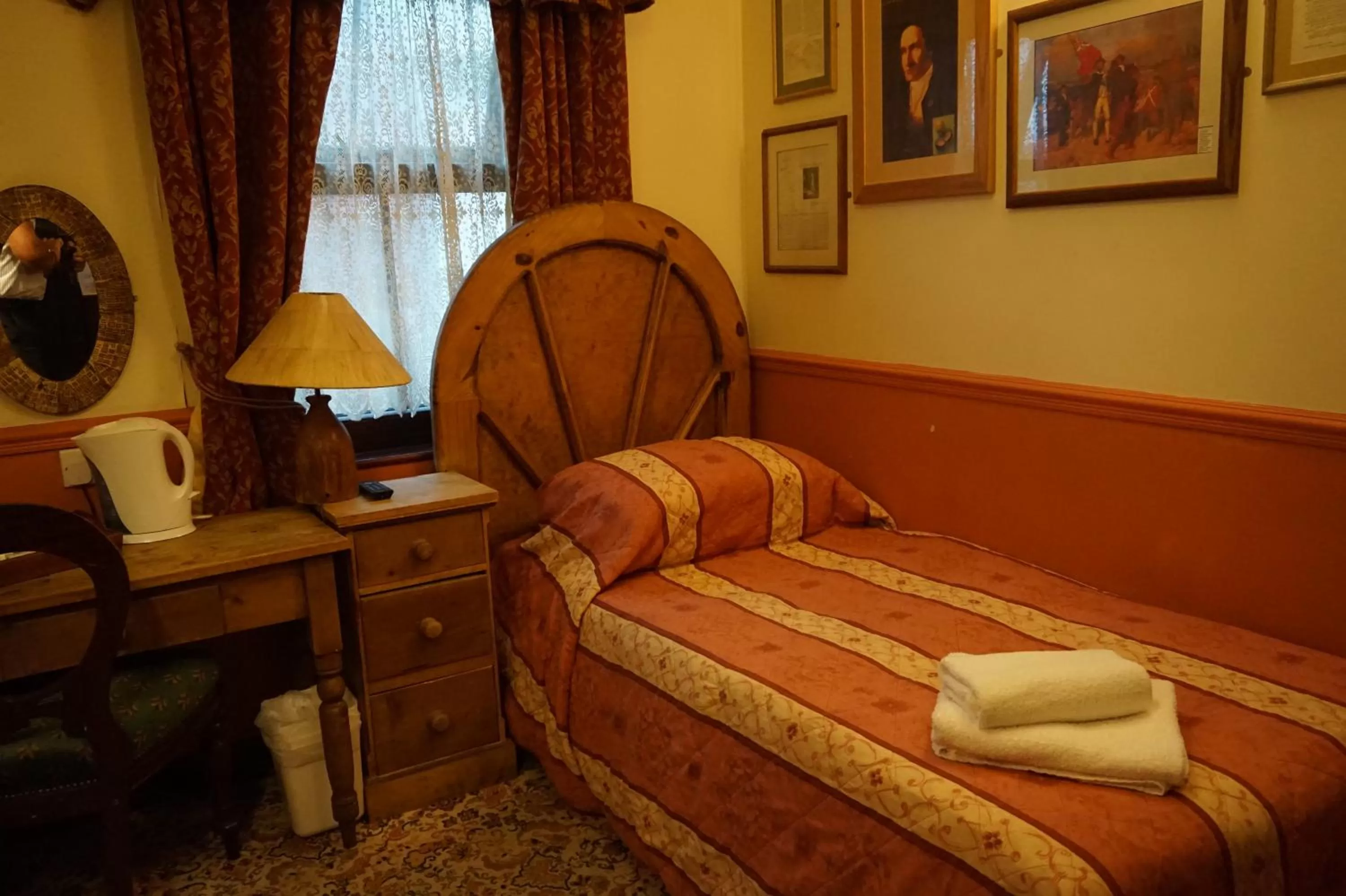 Bedroom, Bed in The Butlers Hotel