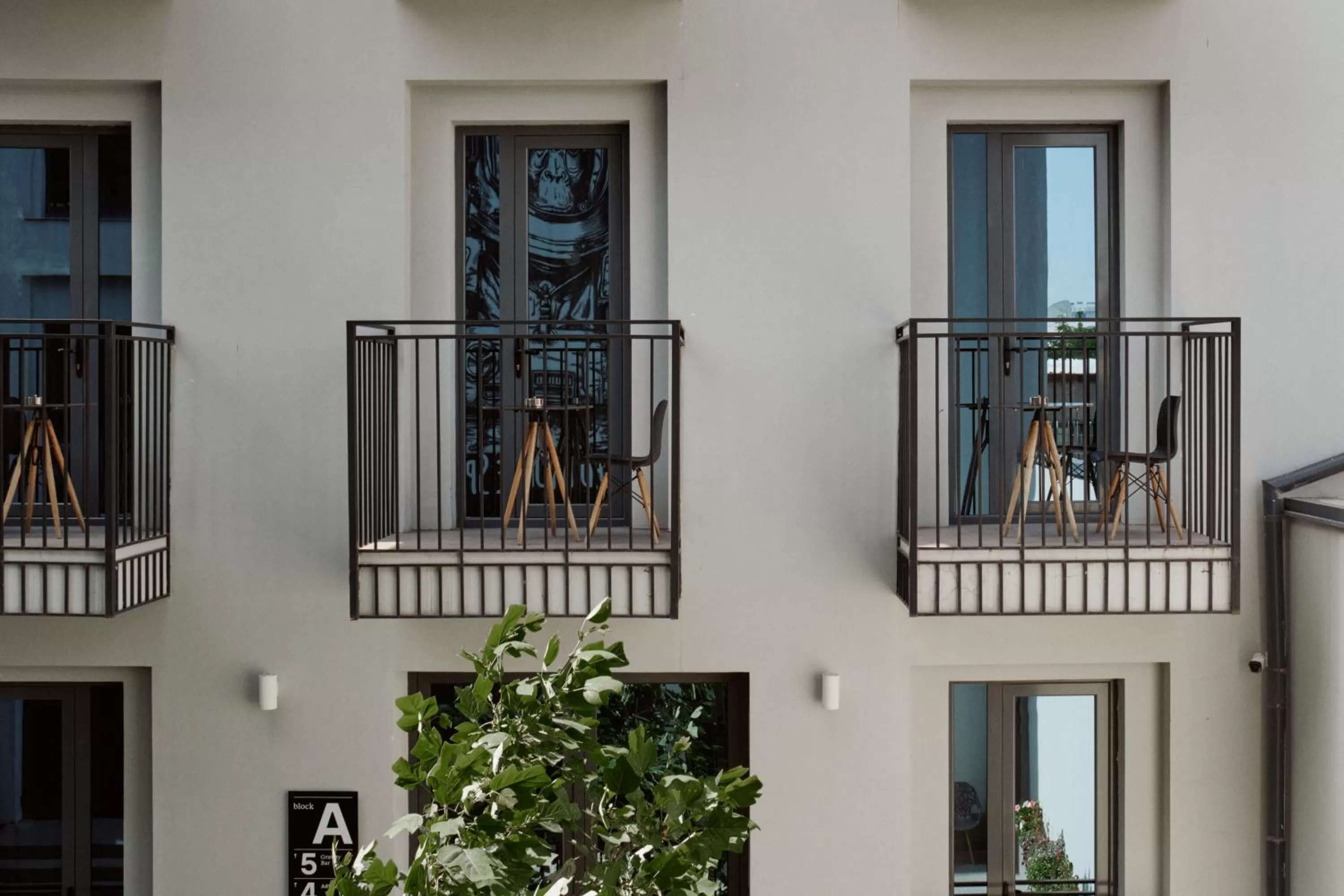 Property building in Sapiens Hotel