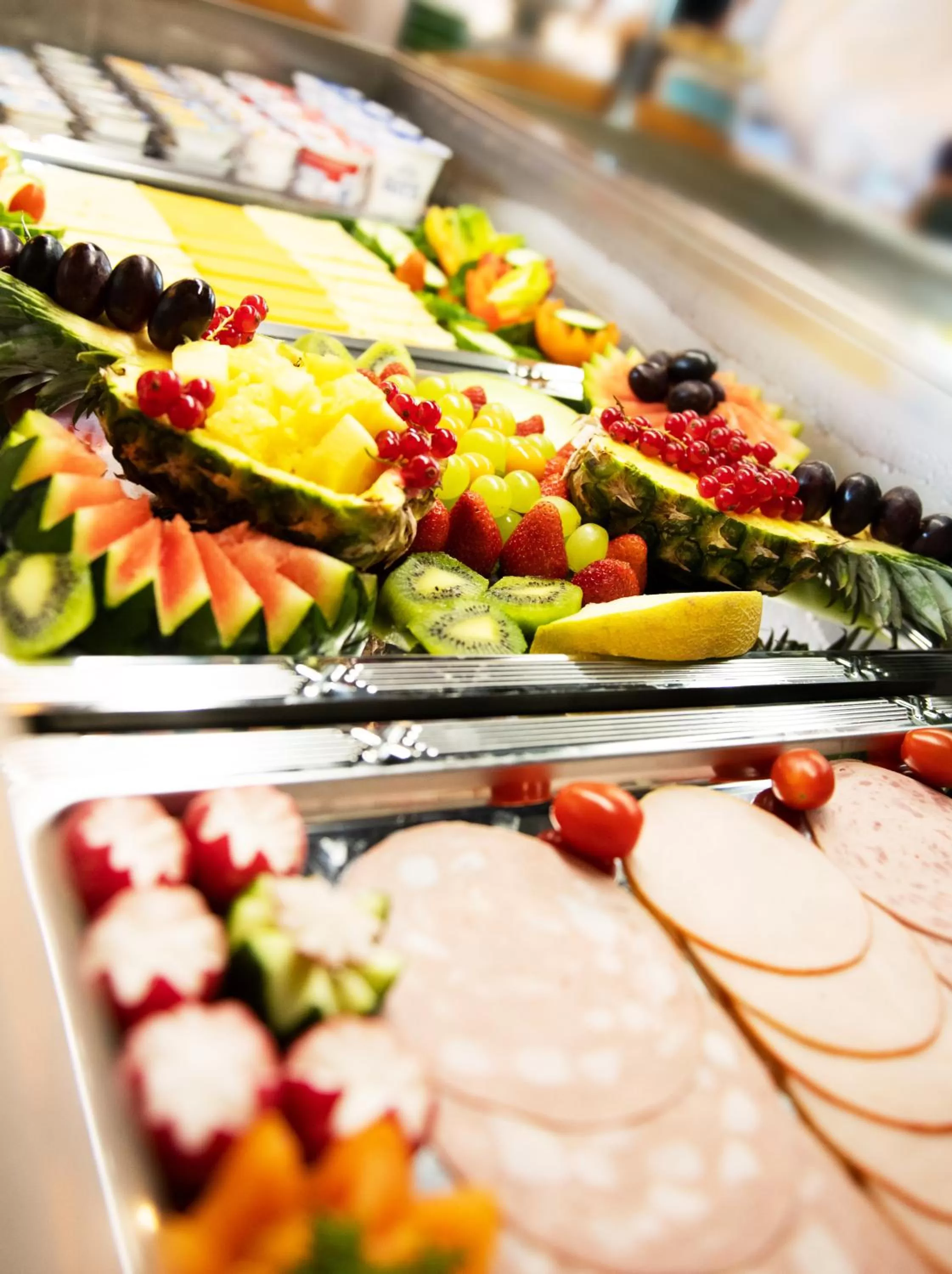 Breakfast, Food in Stadthotel Giengen