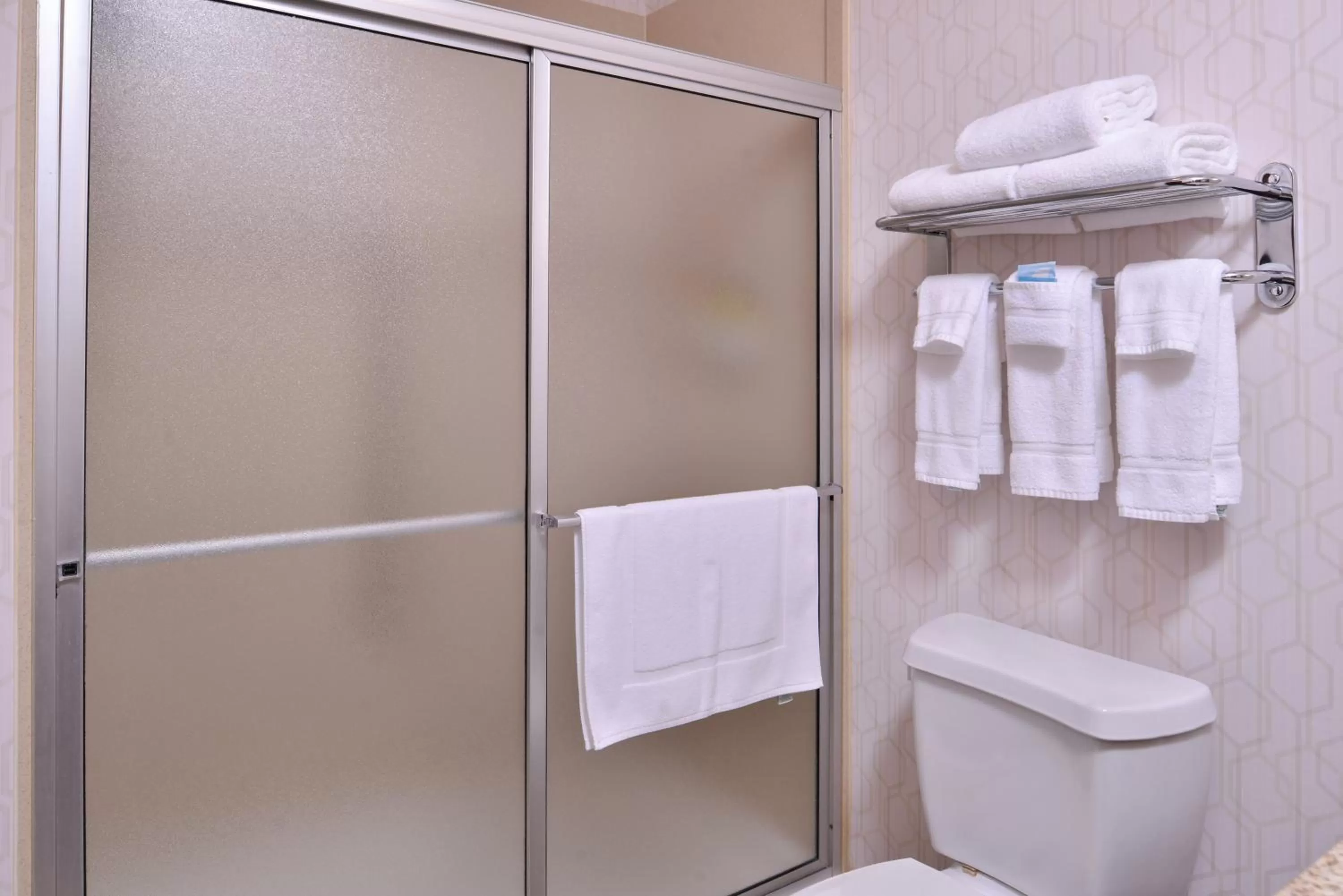 Bathroom in Holiday Inn Express & Suites Pittsburg by IHG