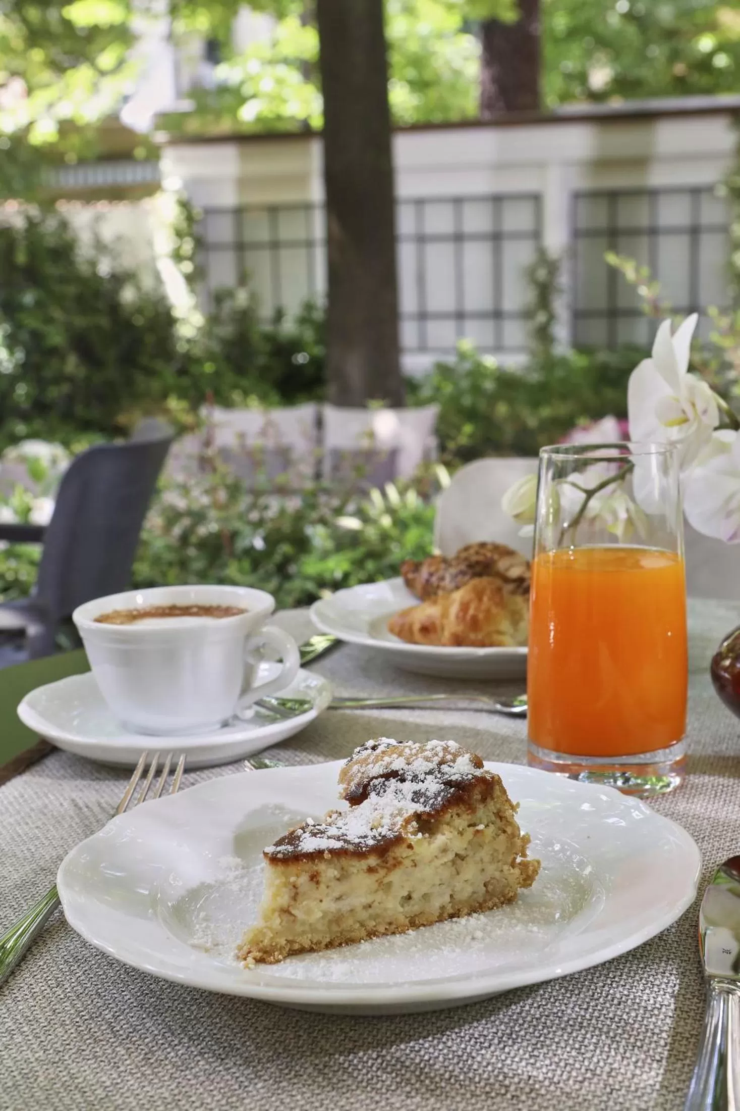 Food and drinks in Messori Suites