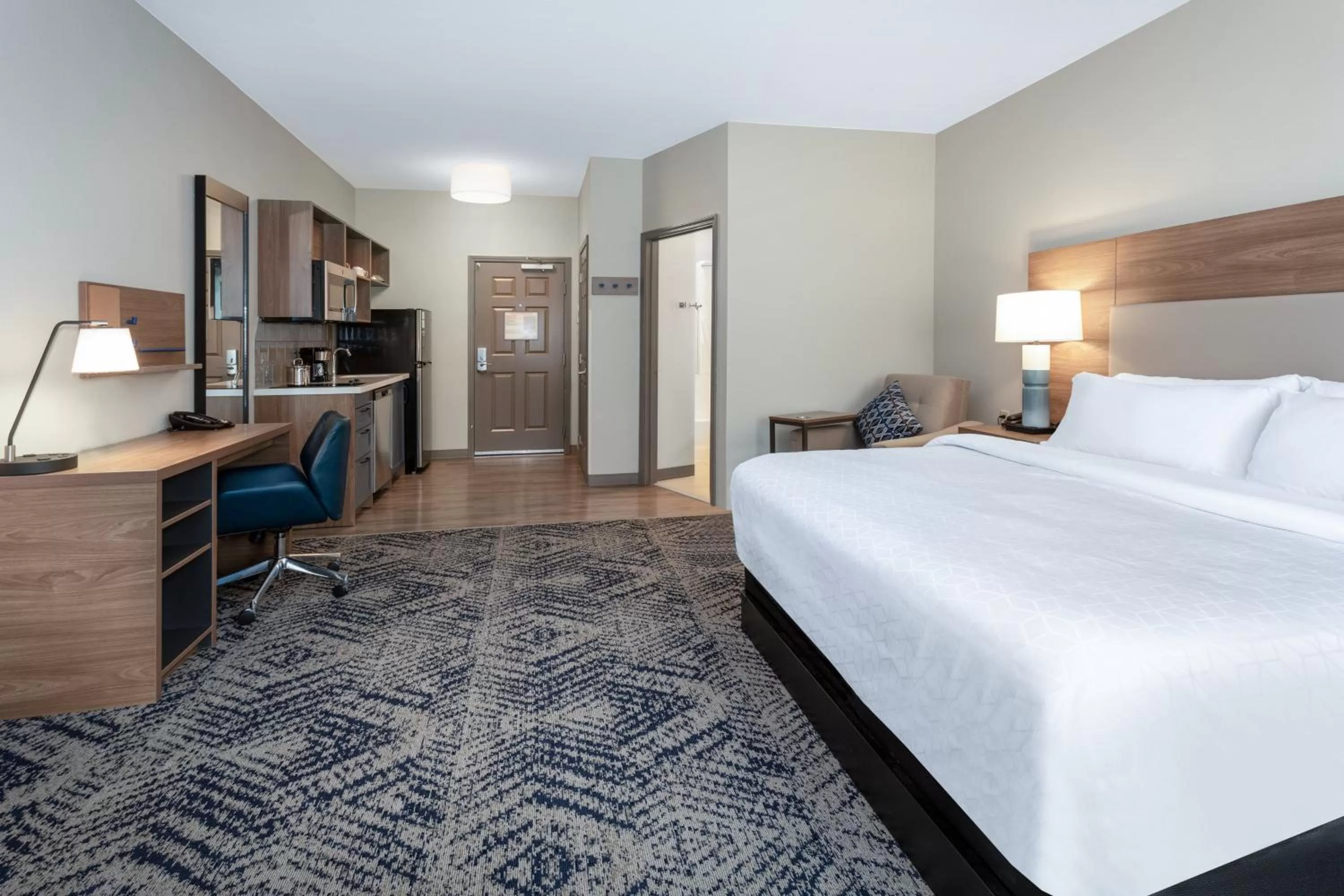 Photo of the whole room, Bed in Candlewood Suites Grand Junction by IHG