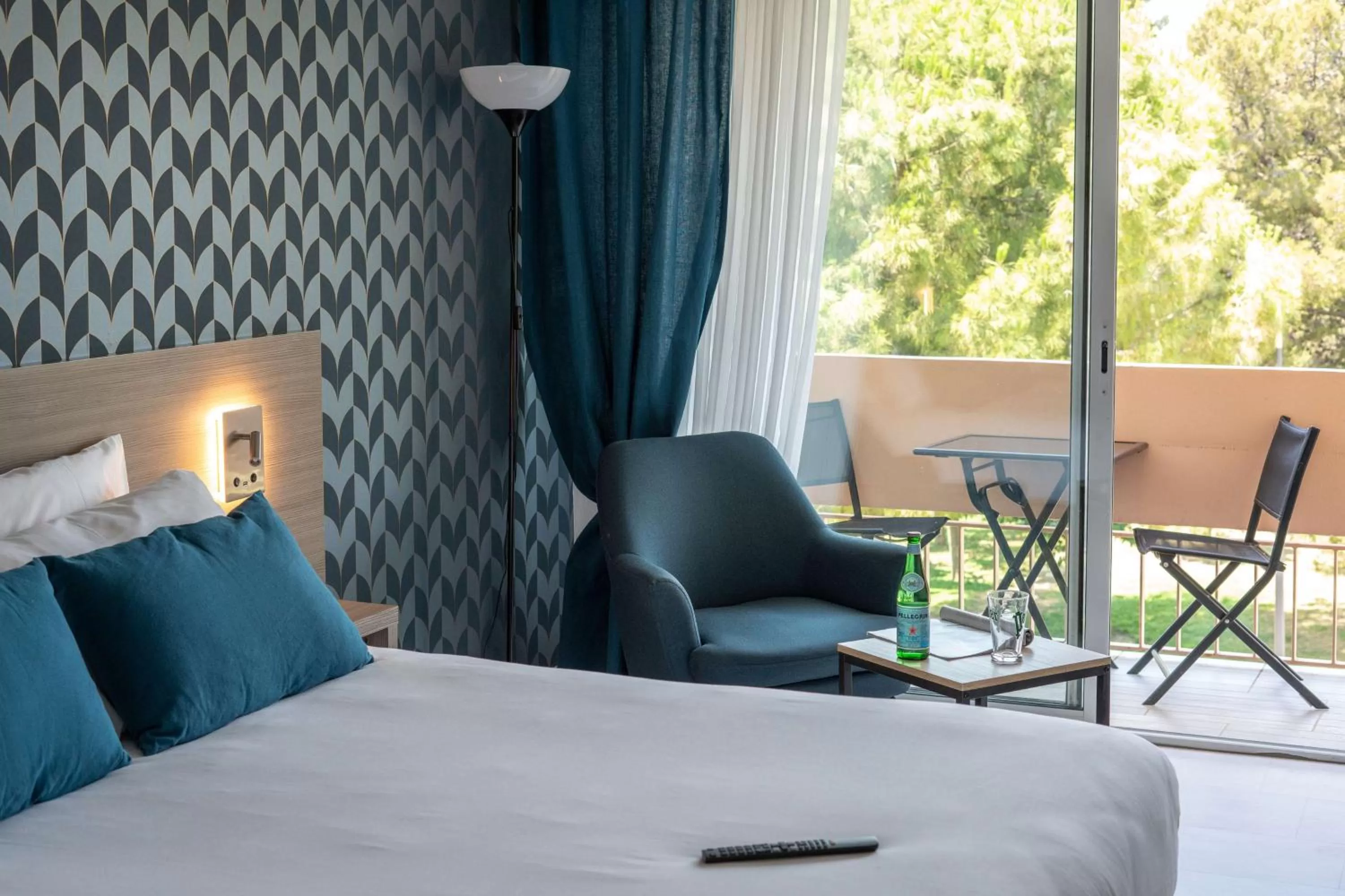 Photo of the whole room, Bed in Best Western Hôtel des Thermes - Balaruc les Bains Sète