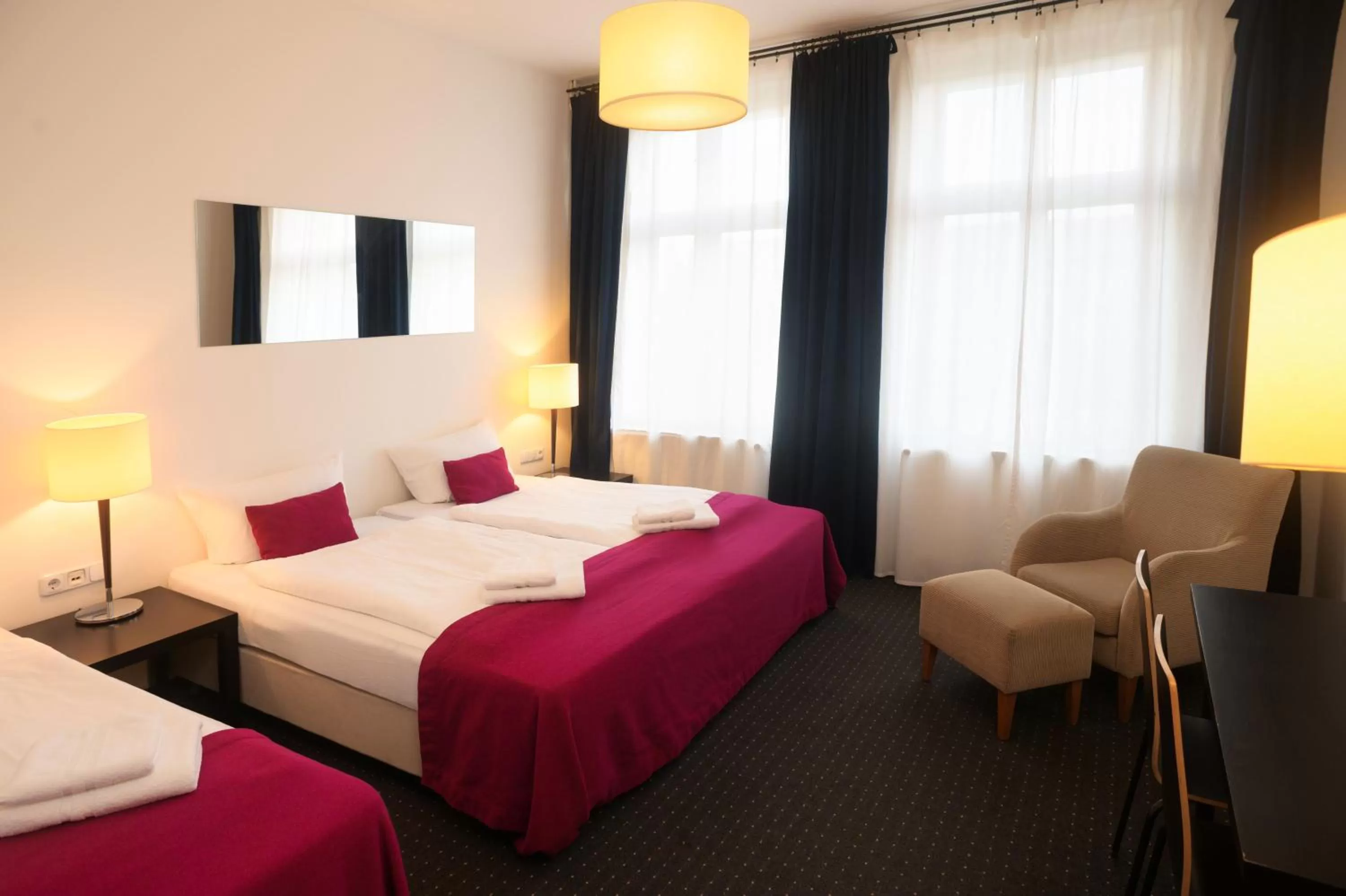 Photo of the whole room, Bed in Goldmarie