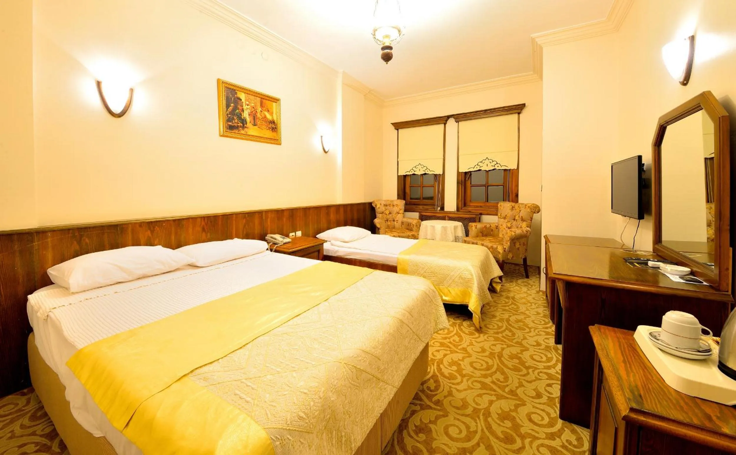 Photo of the whole room, Bed in Baglar Saray Hotel