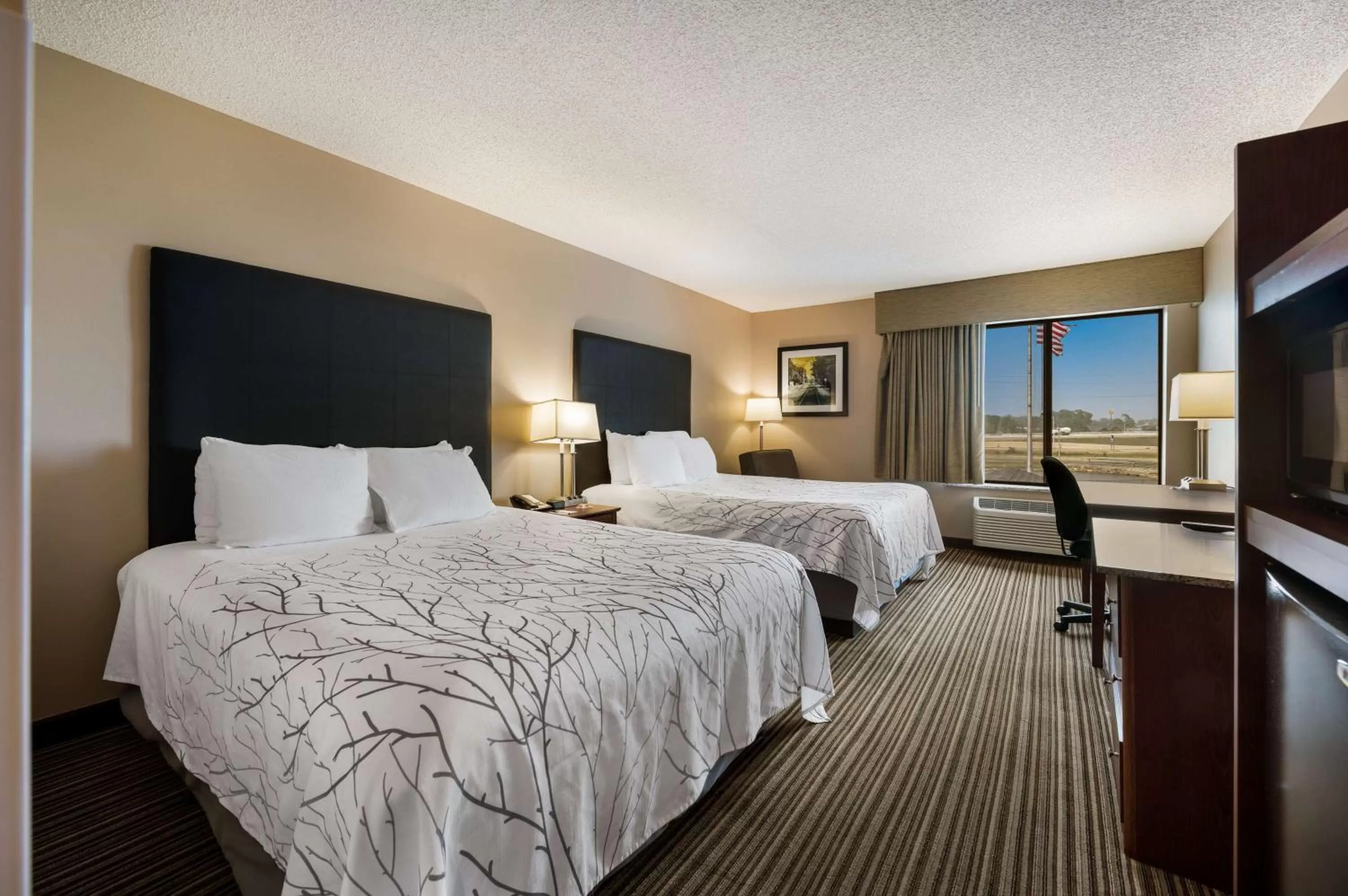 Bedroom, Bed in Best Western Park Oasis Inn