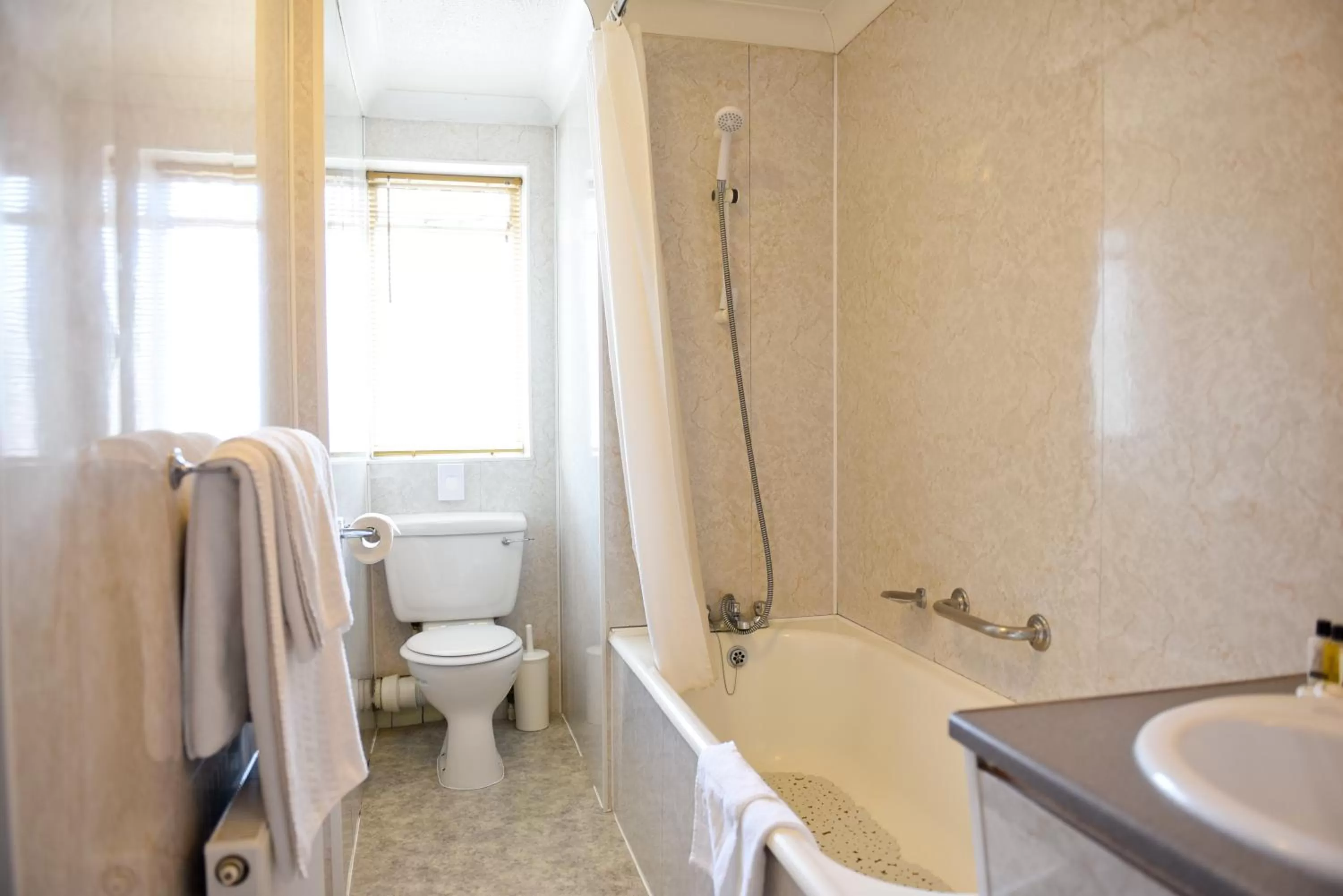 Bathroom in The Riviera Hotel & Apartments - Alum Chine