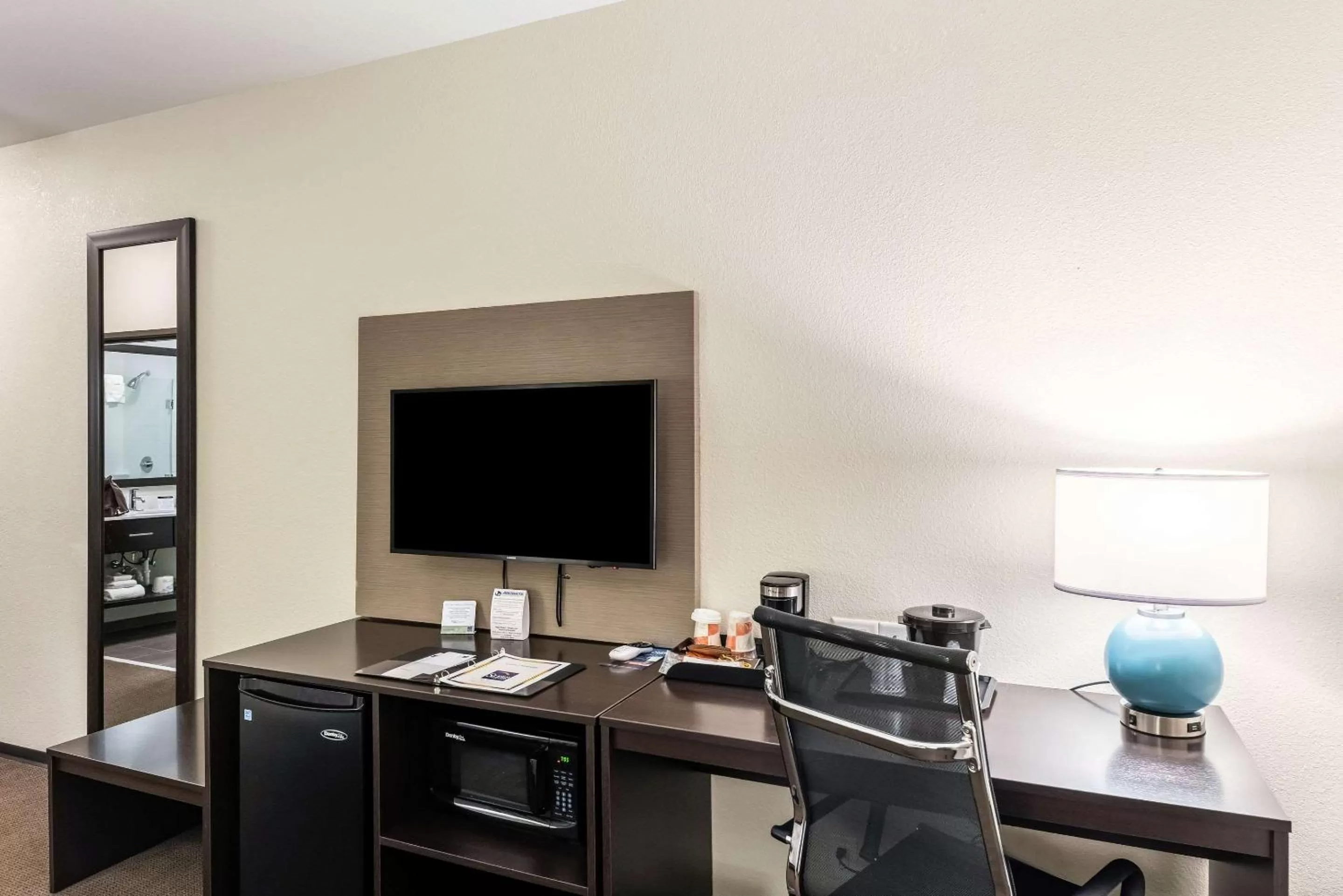 Photo of the whole room in Sleep Inn & Suites Fort Worth - Fossil Creek