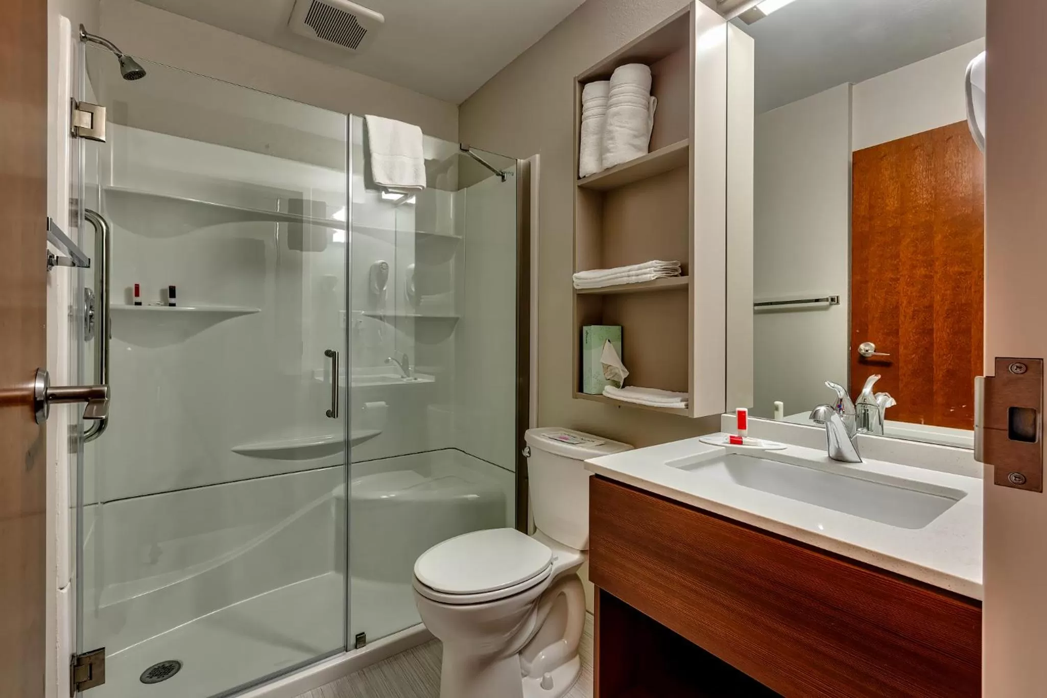 Bathroom in Microtel Inn & Suites by Wyndham Niagara Falls