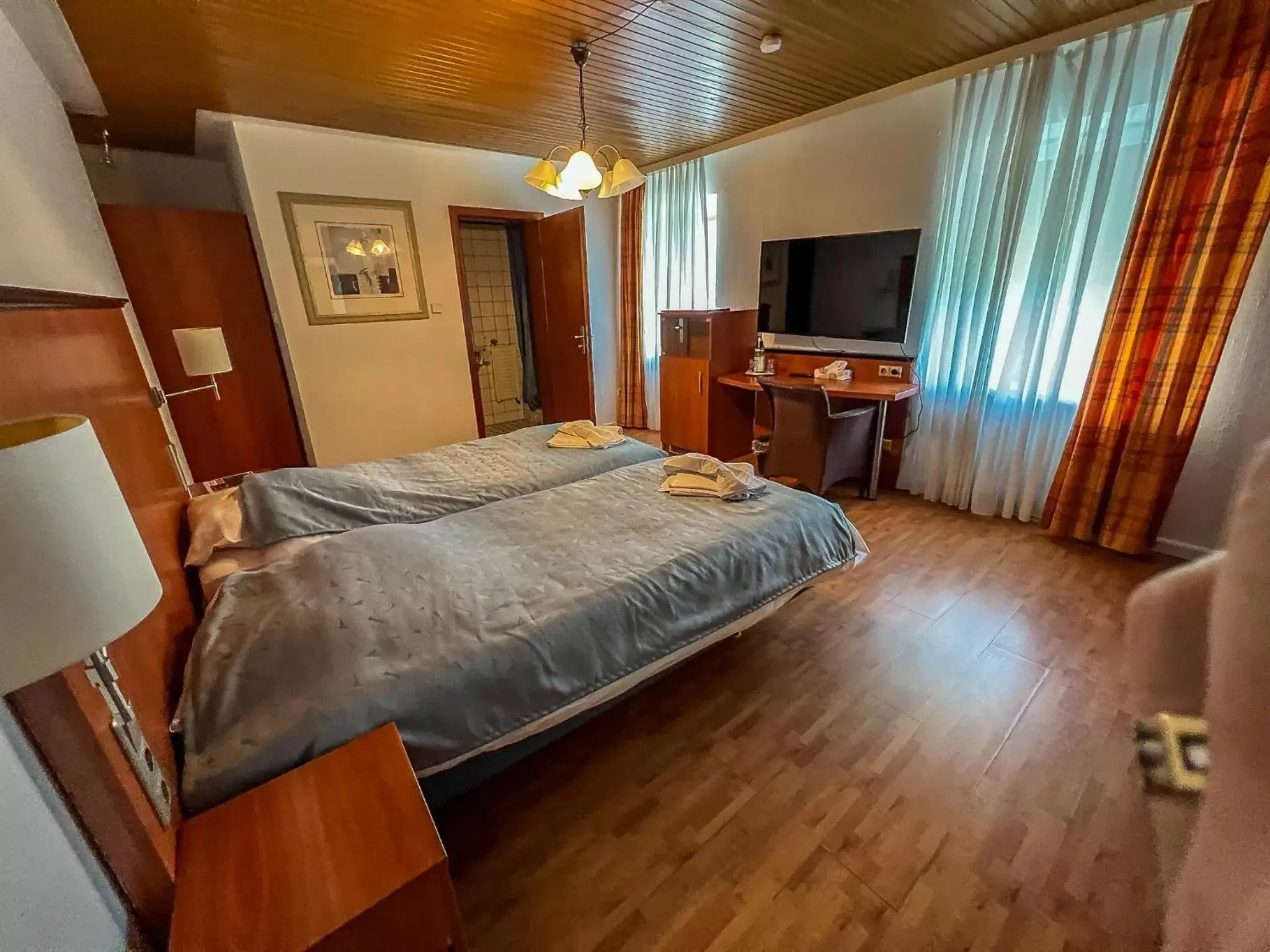 Double Room in Hotel Restaurant Hüftgold Double Room in Hotel Restaurant Hüftgold