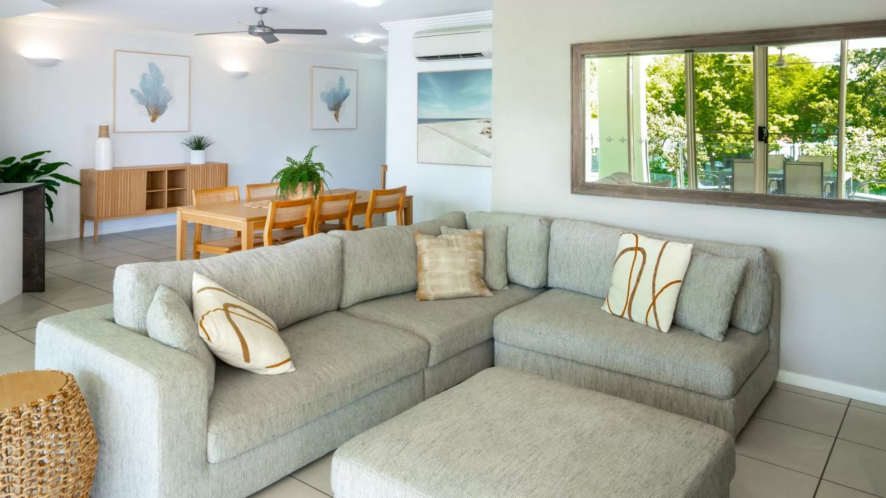 One-Bedroom Apartment - Ocean Front in Waters Edge Apartment Cairns