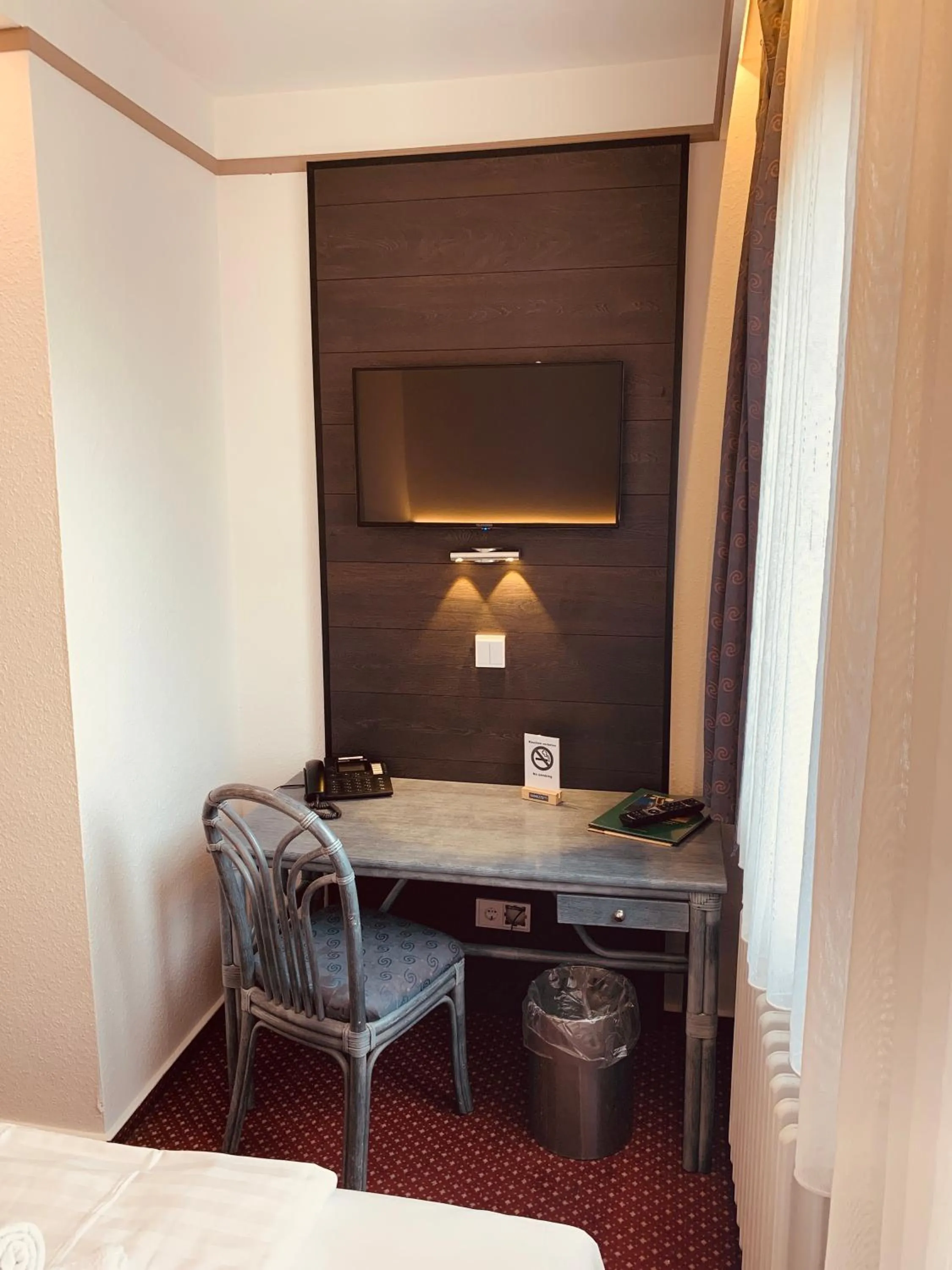 TV and multimedia, Bed in Hotel Kunibert der Fiese - Superior