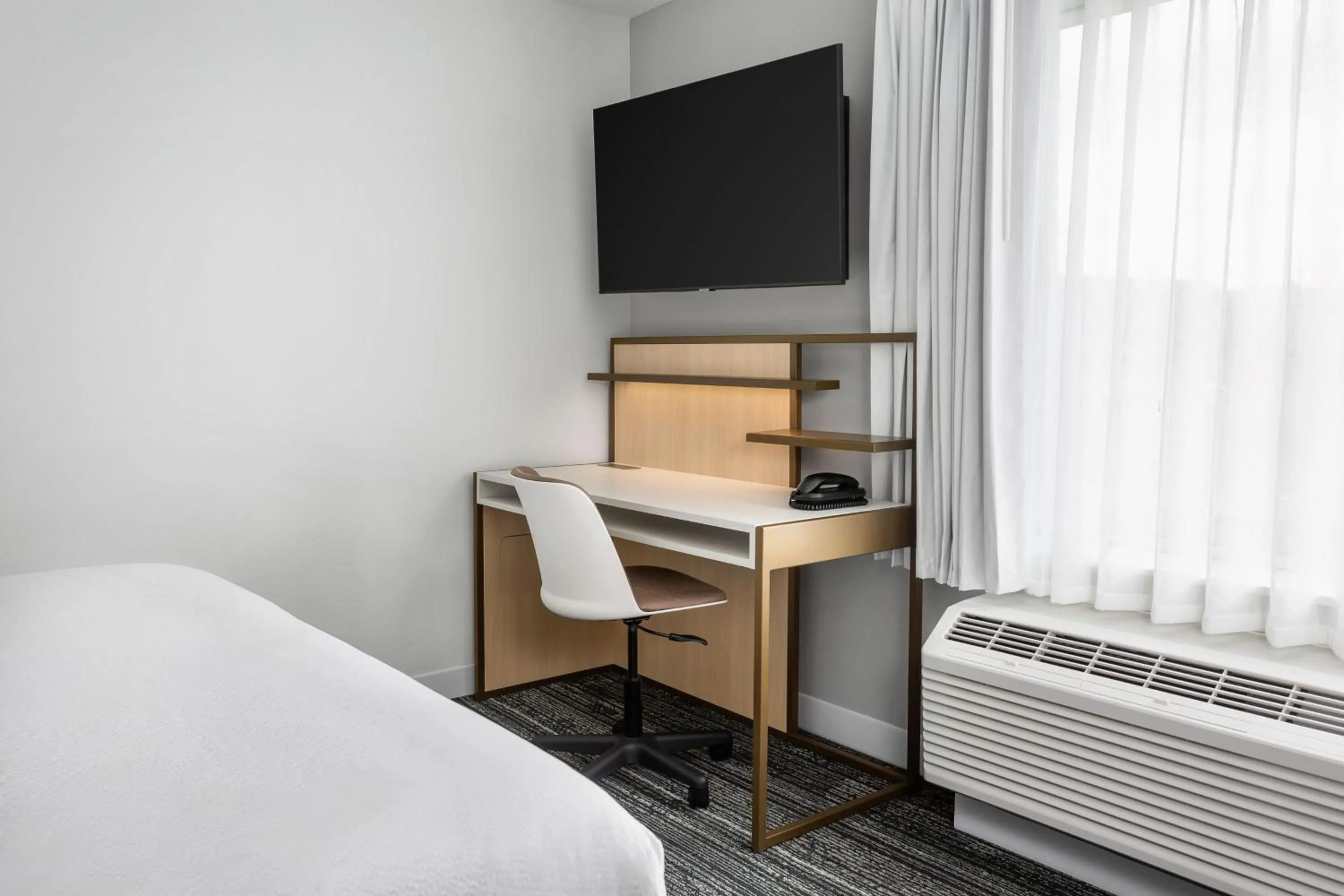 Photo of the whole room, Bed in TownePlace Suites by Marriott Iron Mountain