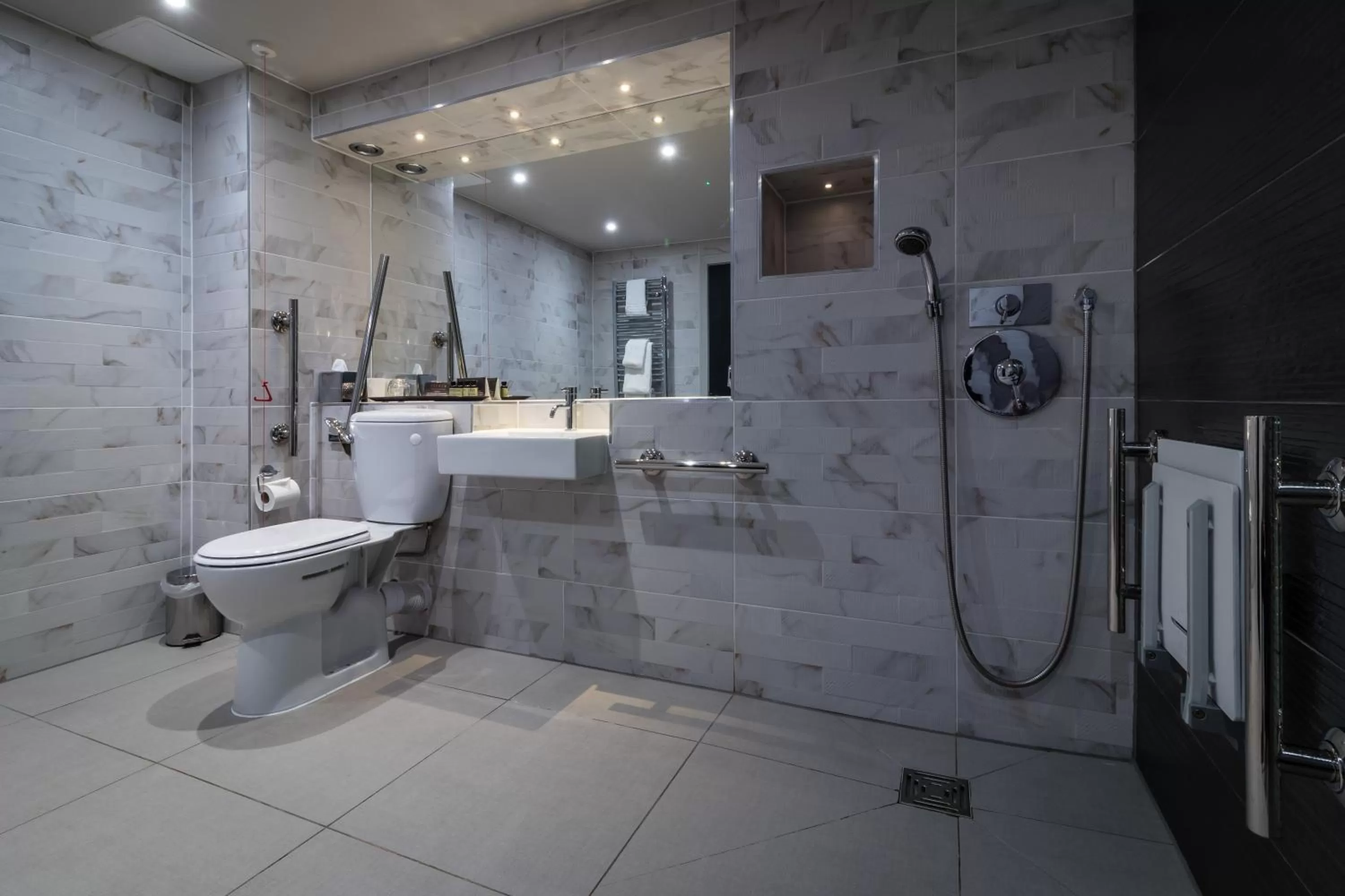 Bathroom in Seven Hotel