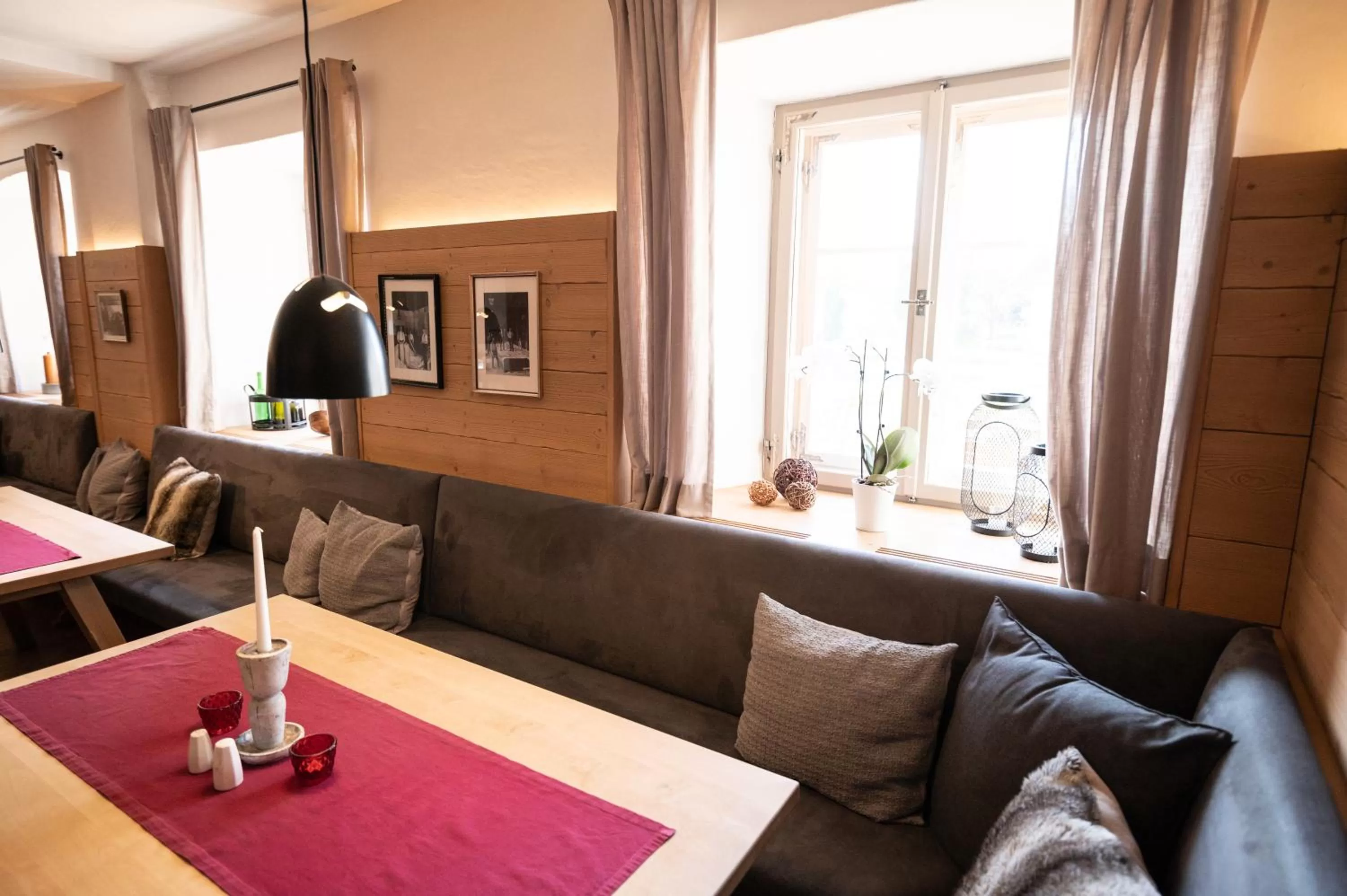 Restaurant/places to eat in LANDHOTEL ALTE ZOLLSTATION- Historical Building