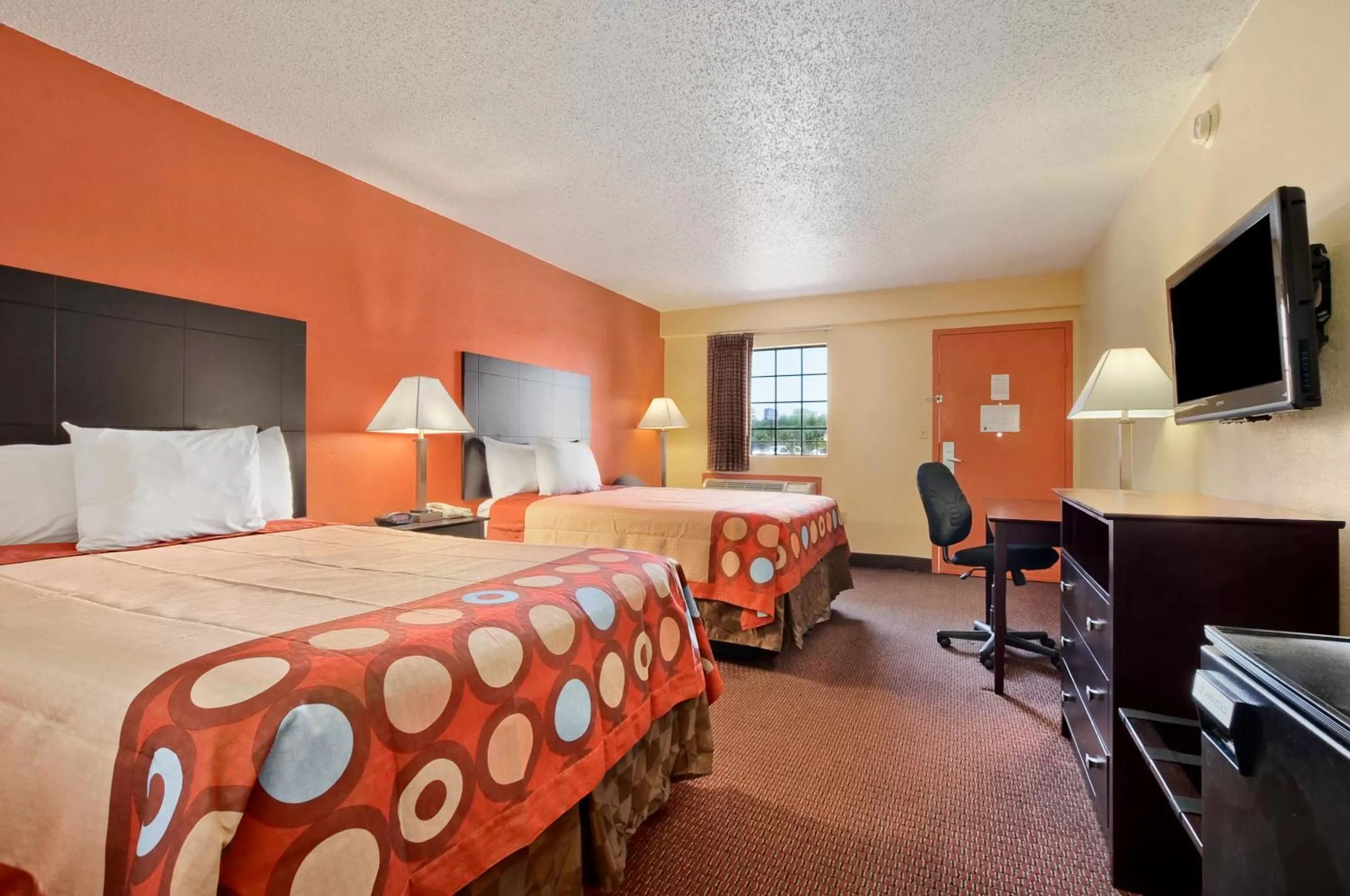 Photo of the whole room, Bed in Super 8 by Wyndham Monticello AR