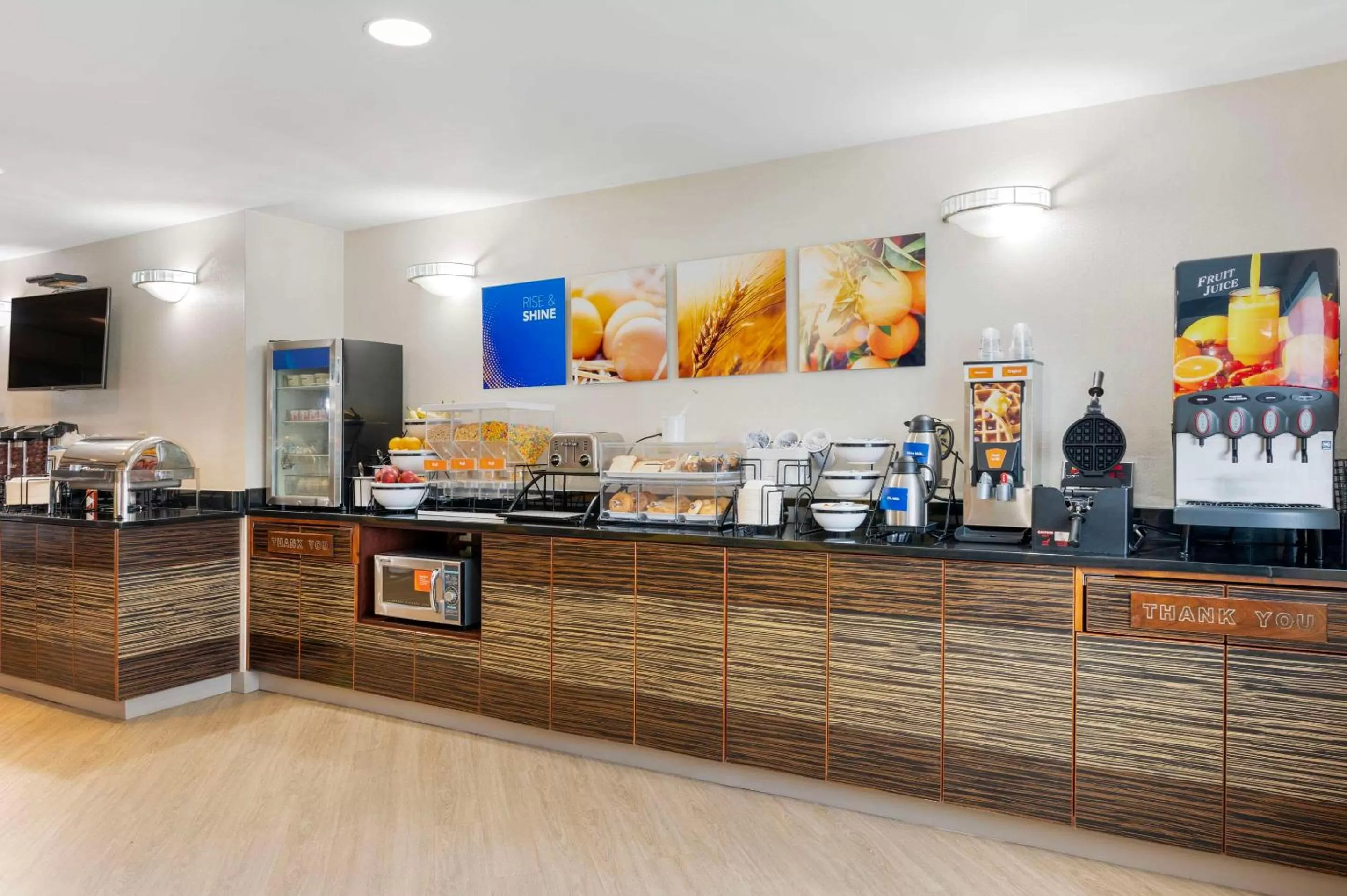 Coffee/tea facilities in Comfort Inn Edinburgh - Columbus