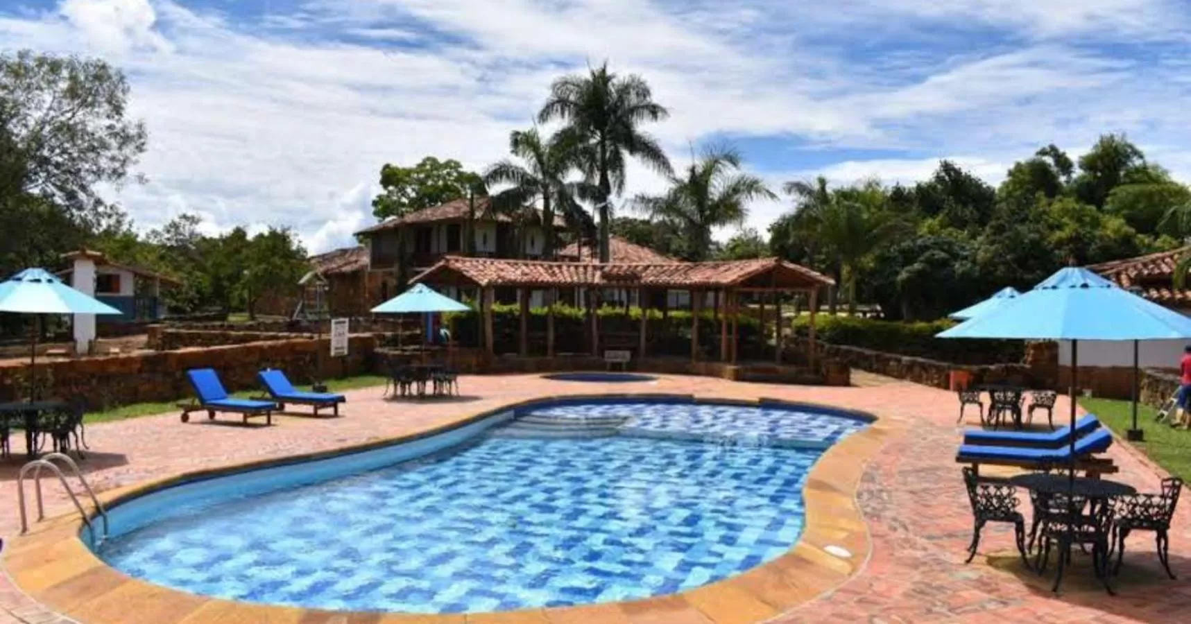 Swimming Pool in Hotel Buenosaires Barichara