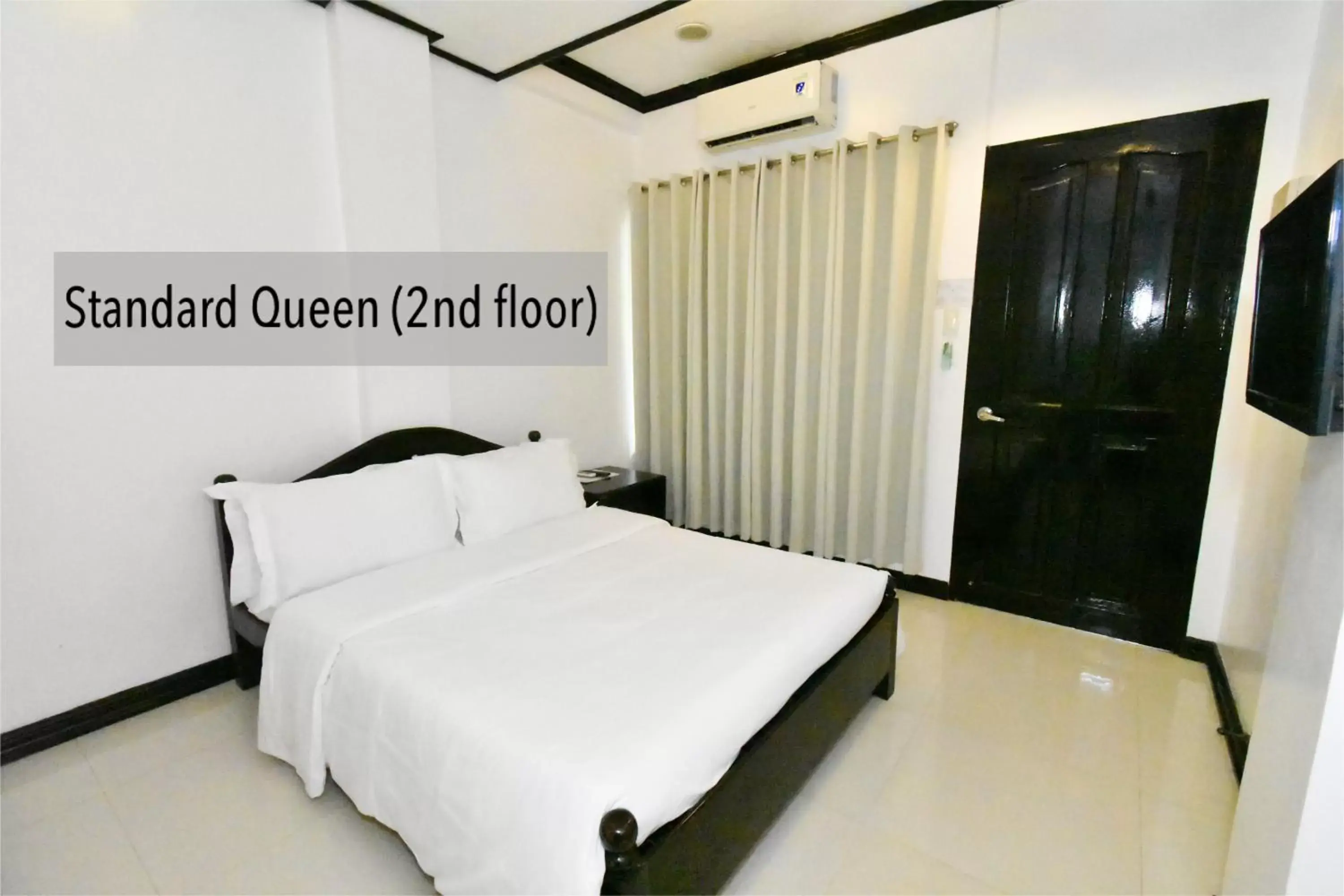 Standard Queen Room in Swiftlets Inn Standard Queen Room in Swiftlets Inn