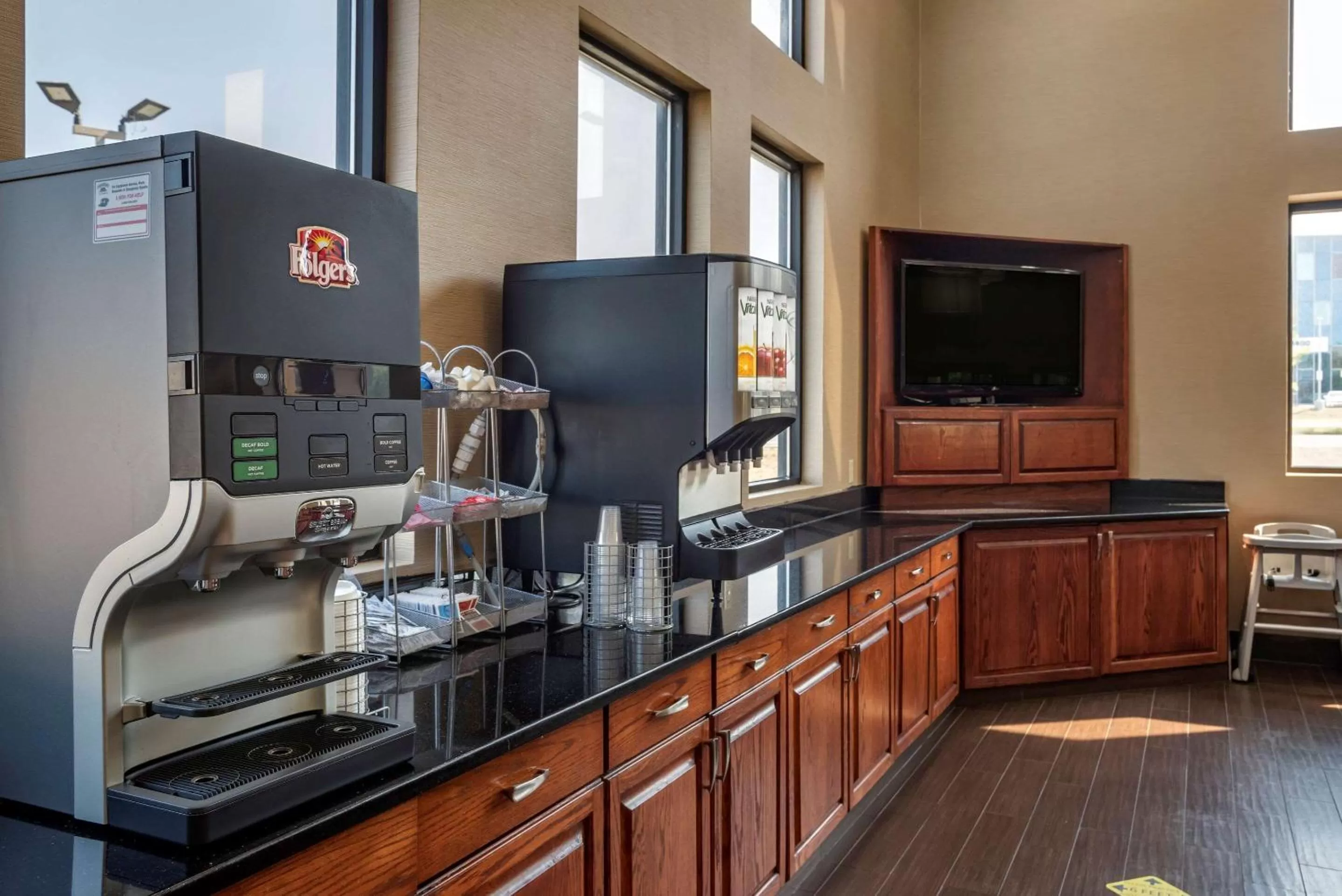 Restaurant/places to eat in Comfort Suites Hagerstown