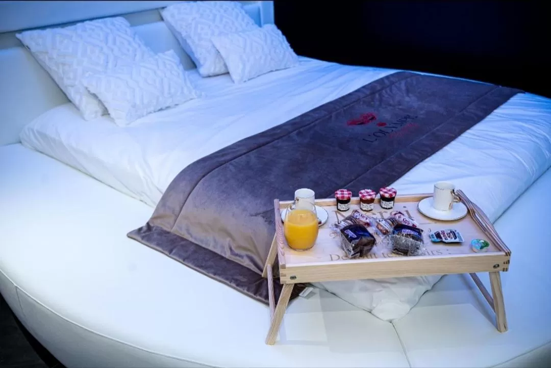 Bed in L'OLYMPE DES SENS